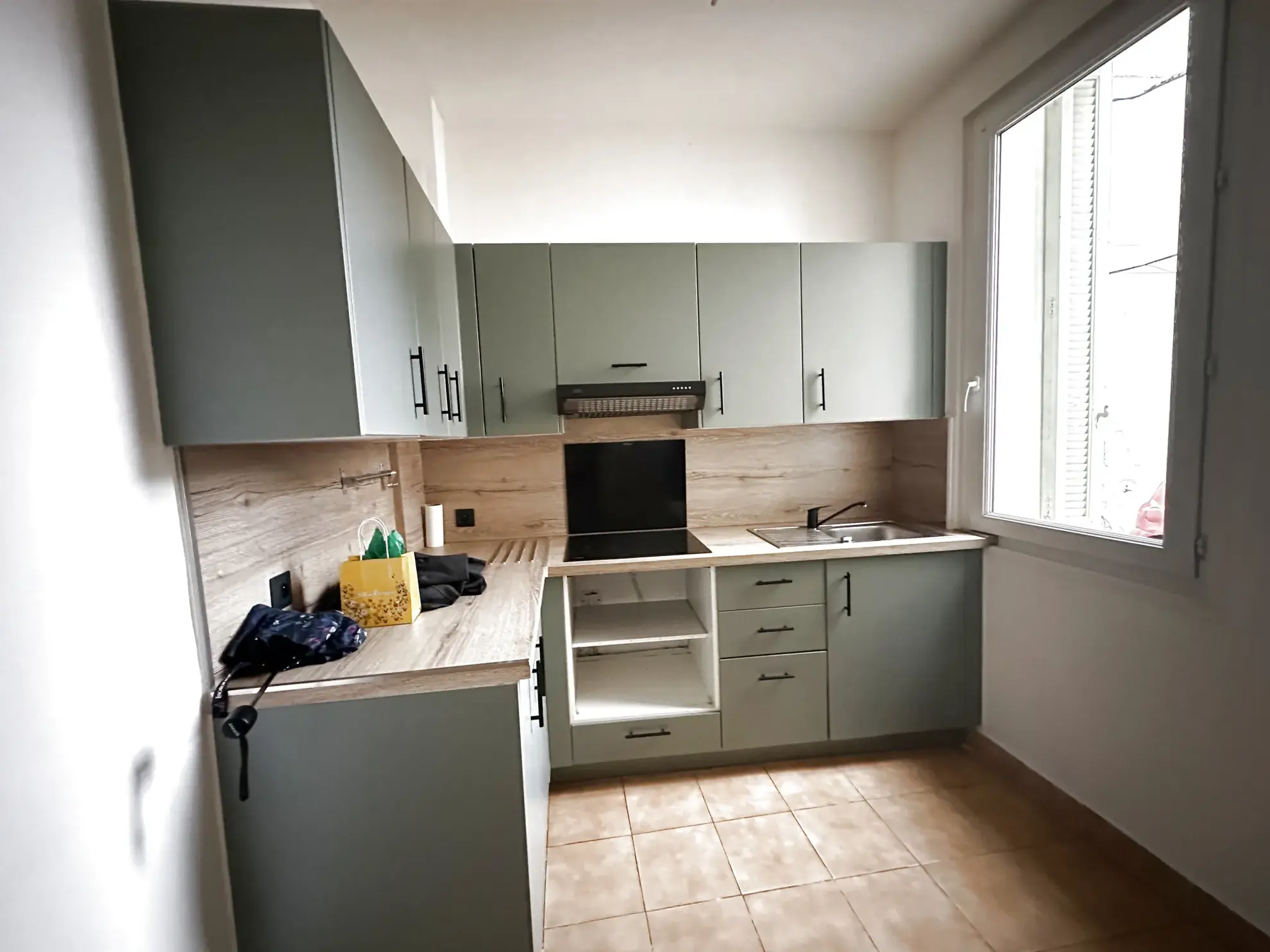 Immeuble de rapport à La Seyne-sur-Mer, 3 appartements rénovés, revenu annuel 19 800 € 