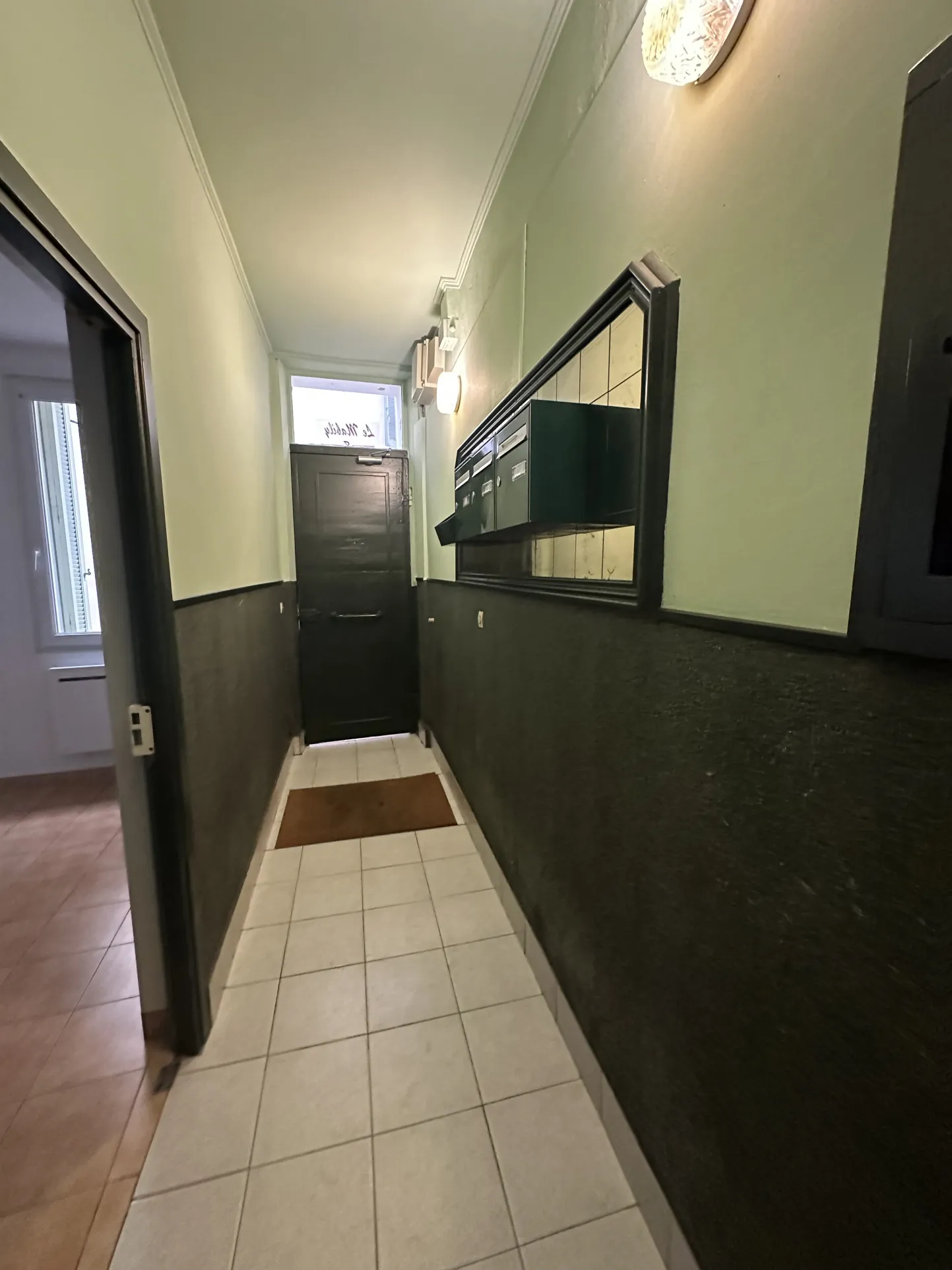 Immeuble de rapport à La Seyne-sur-Mer, 3 appartements rénovés, revenu annuel 19 800 € 