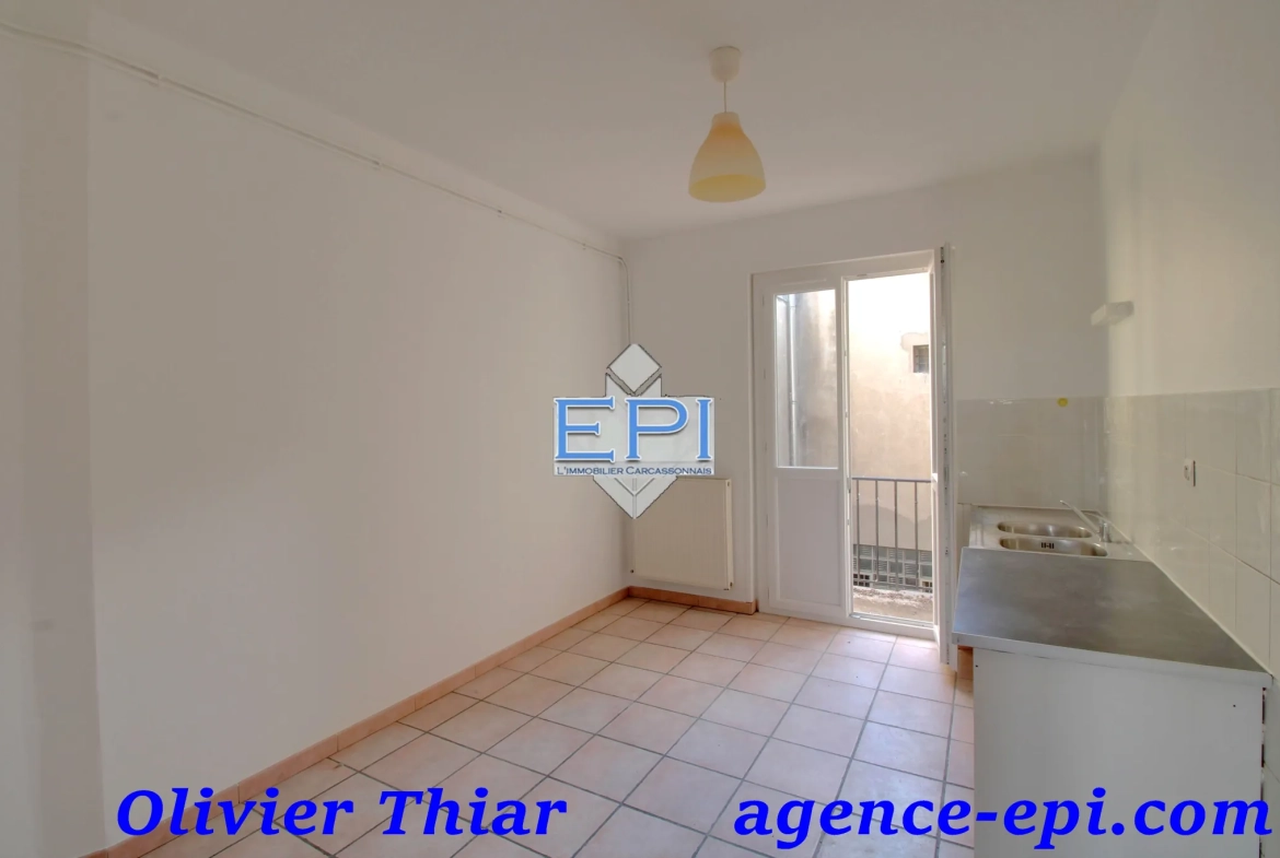 Appartement T3 avec vue sur la Place Carnot à Carcassonne 