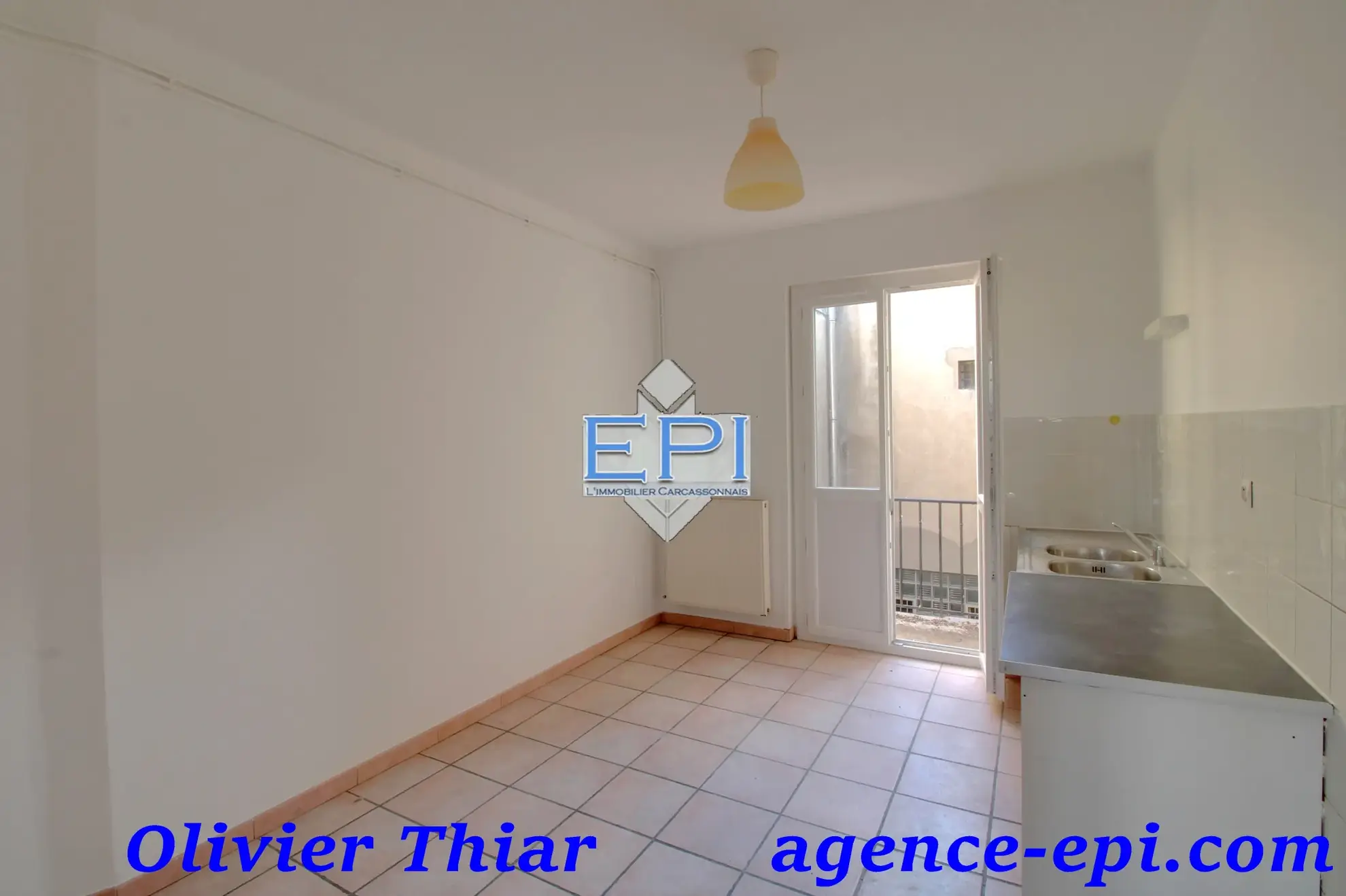 Appartement T3 avec vue sur la Place Carnot à Carcassonne 