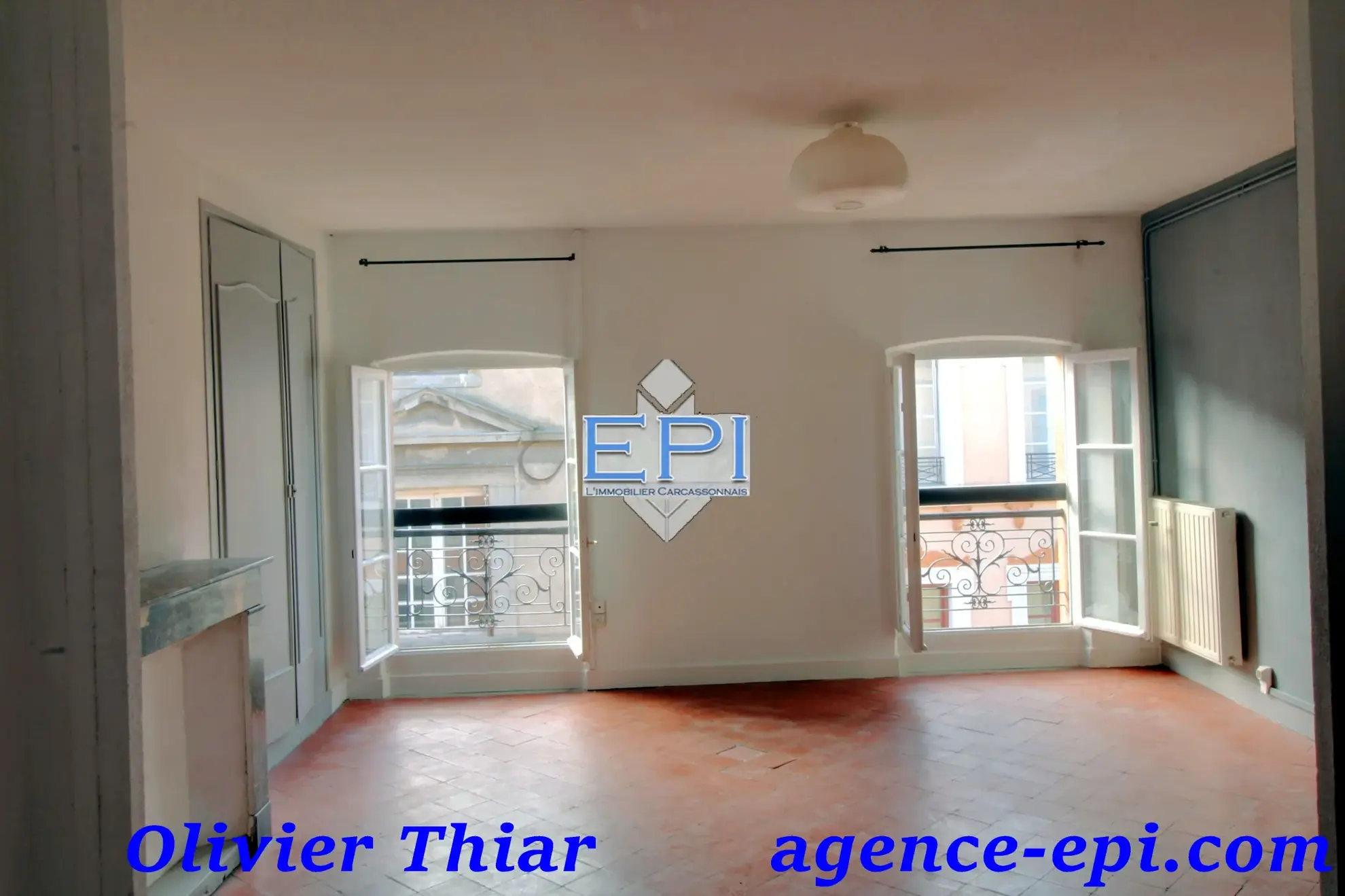 Appartement T3 avec vue sur la Place Carnot à Carcassonne 