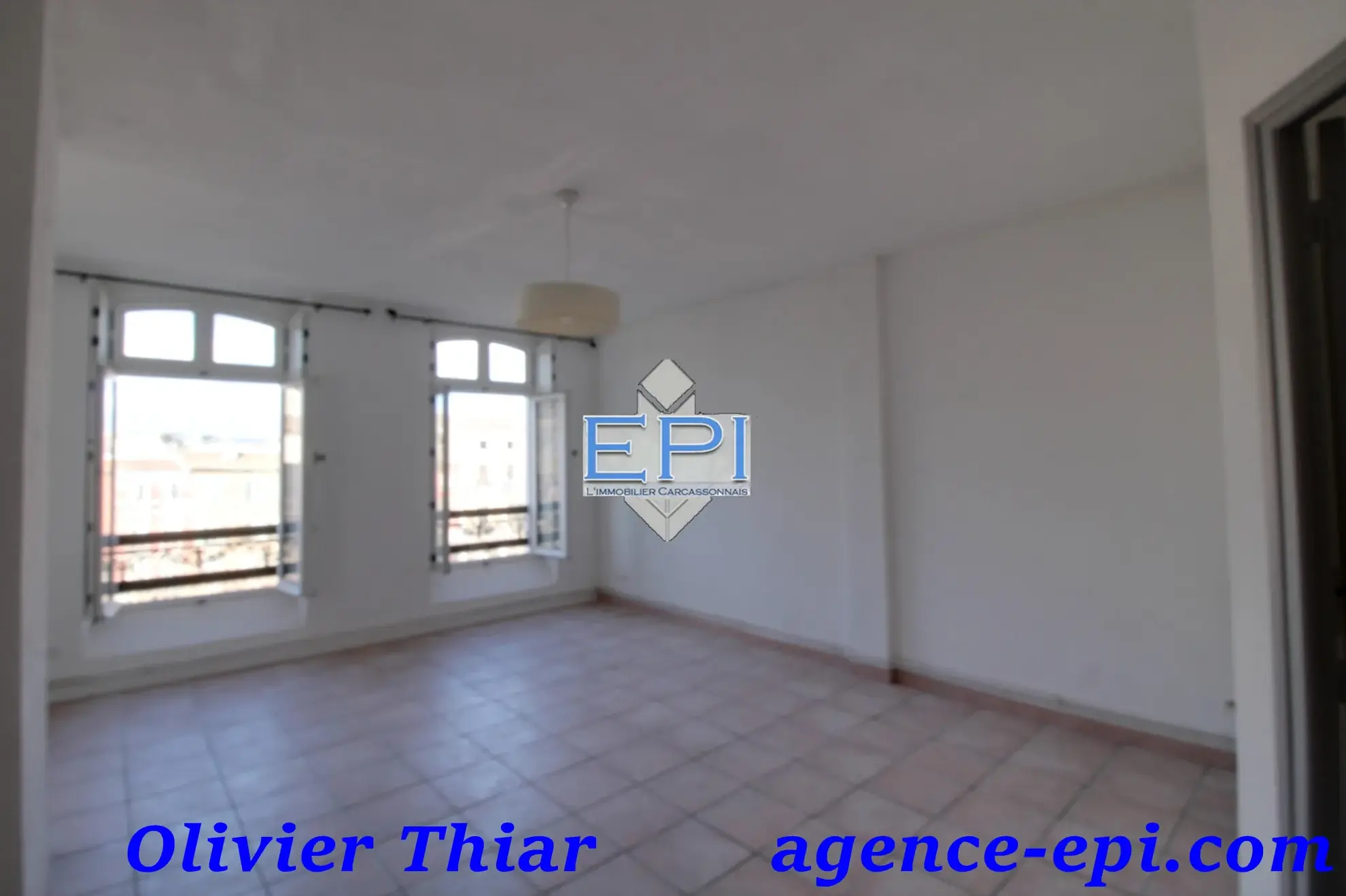 Appartement T3 avec vue sur la Place Carnot à Carcassonne 