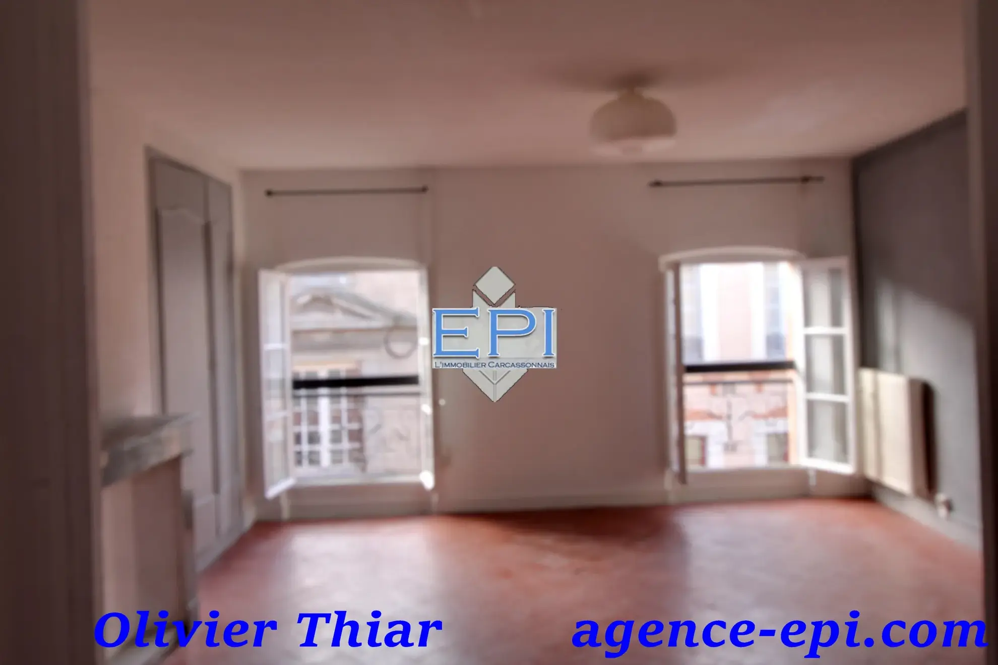 Appartement T3 avec vue sur la Place Carnot à Carcassonne 