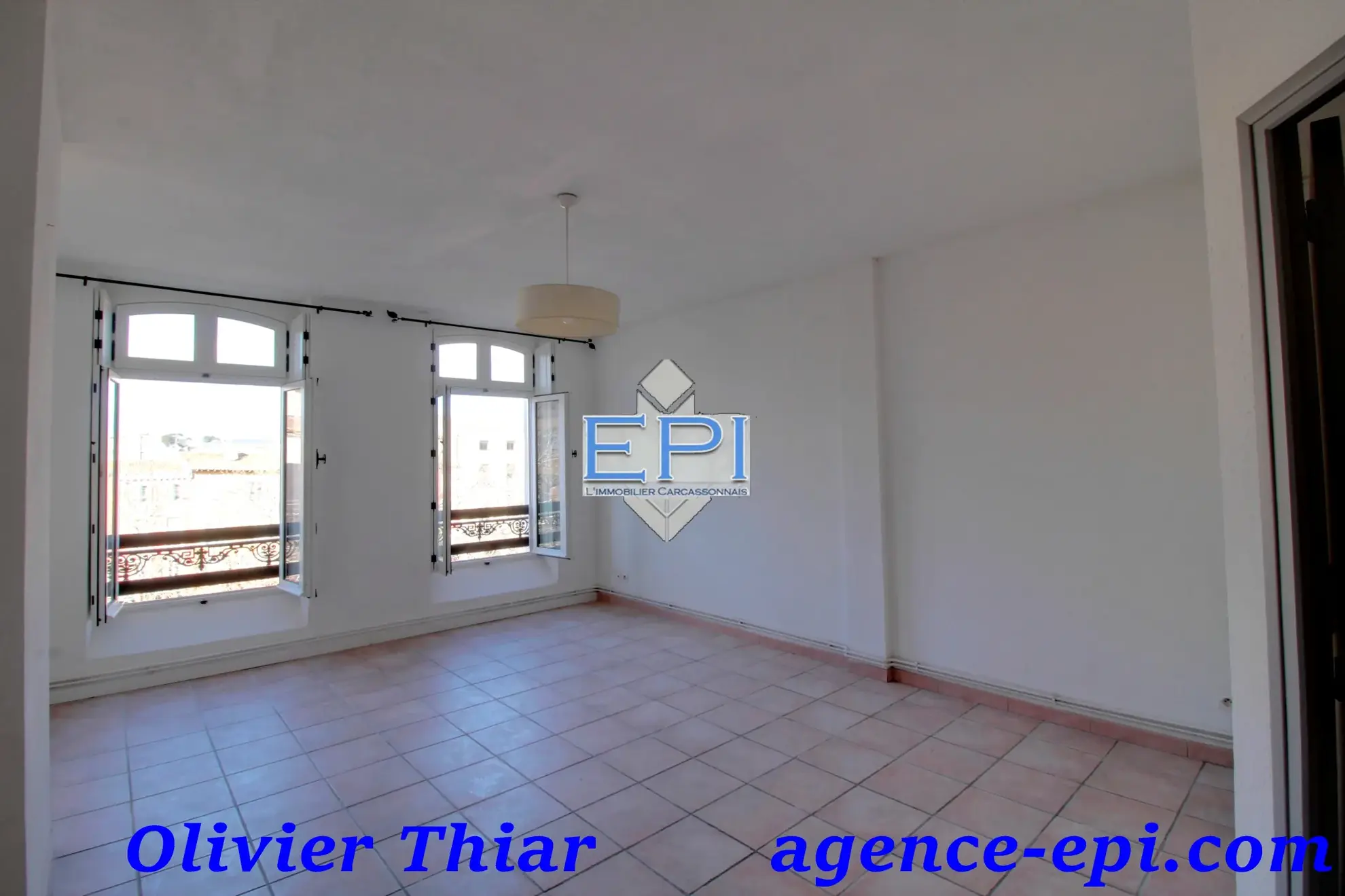 Appartement T3 avec vue sur la Place Carnot à Carcassonne 