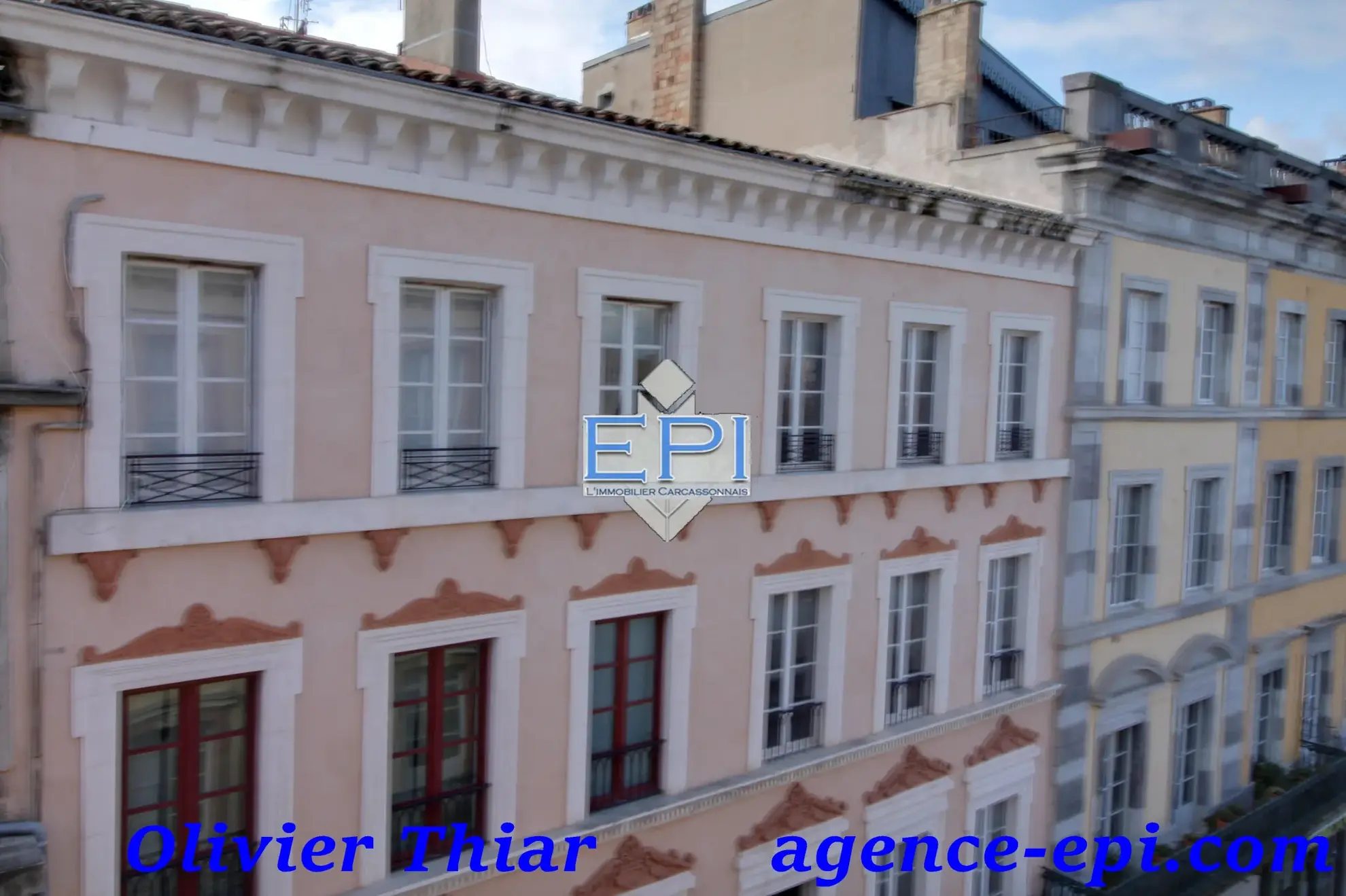 Appartement T3 avec vue sur la Place Carnot à Carcassonne 