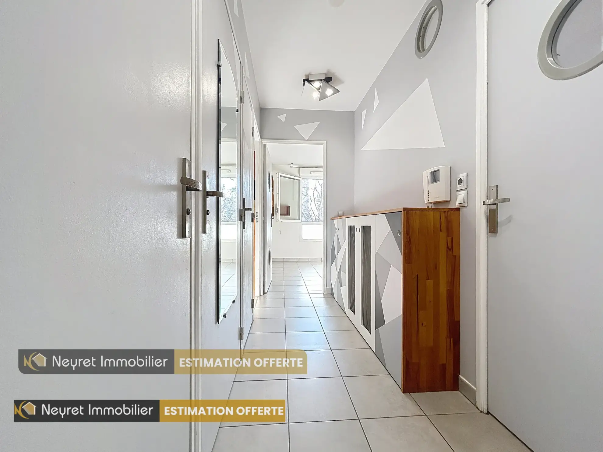 Appartement T3 lumineux de 55,84 m² à Saint-Fons avec parking et terrasse 