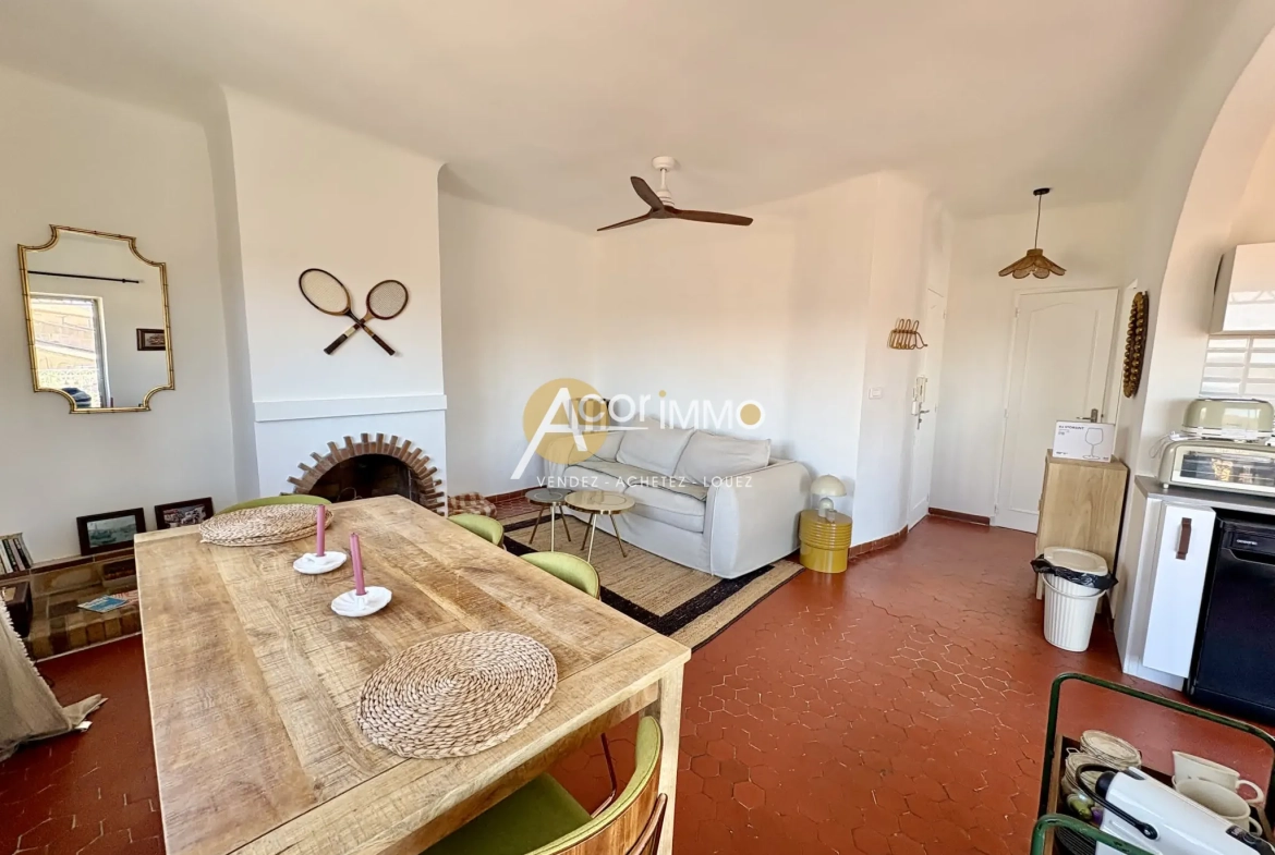 Appartement T2 avec terrasse et vue dégagée à La Seyne-sur-Mer 