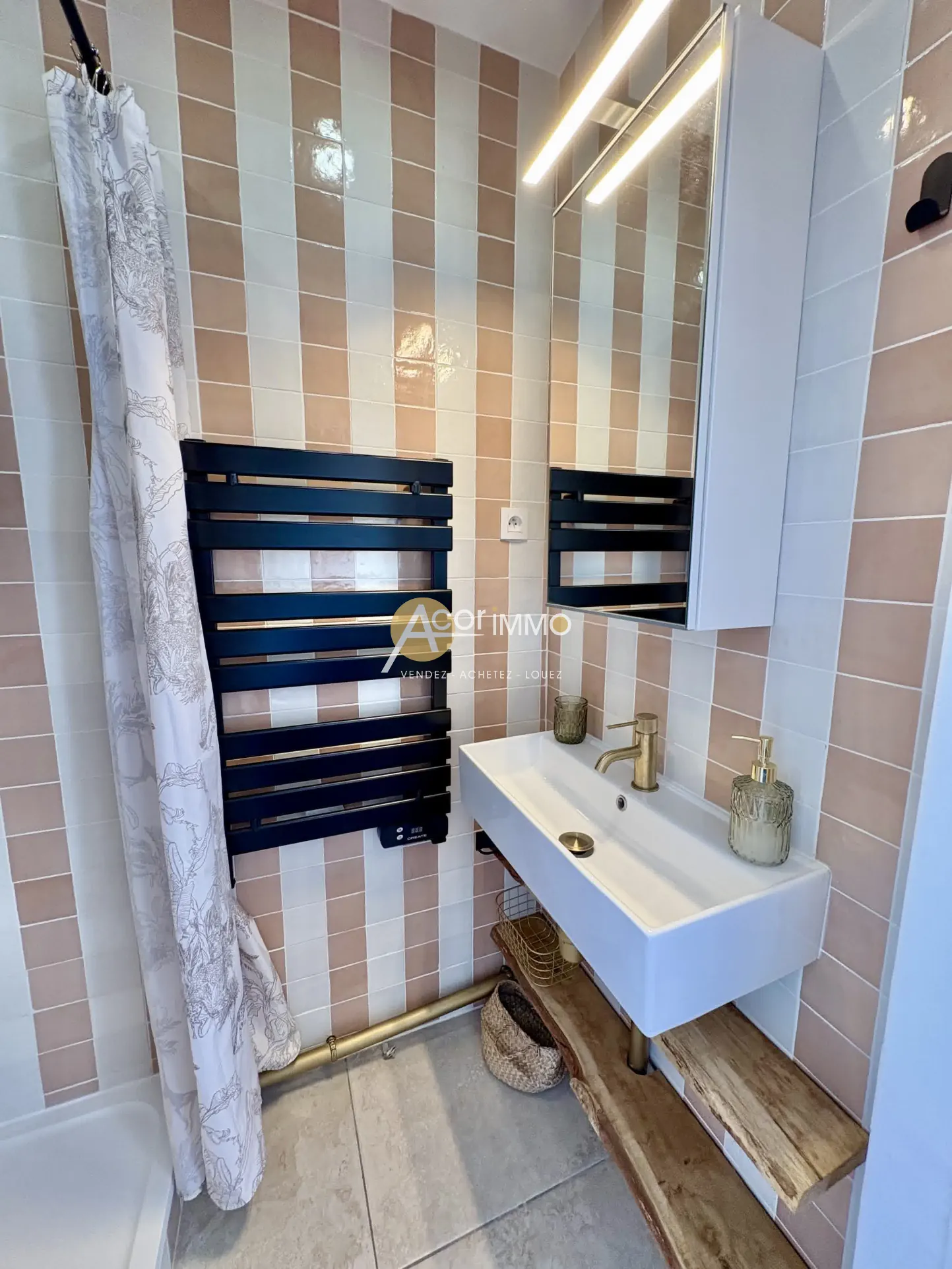 Appartement T2 avec terrasse et vue dégagée à La Seyne-sur-Mer 