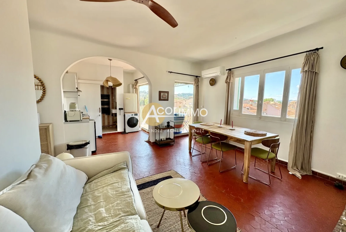 Appartement T2 avec terrasse et vue dégagée à La Seyne-sur-Mer 