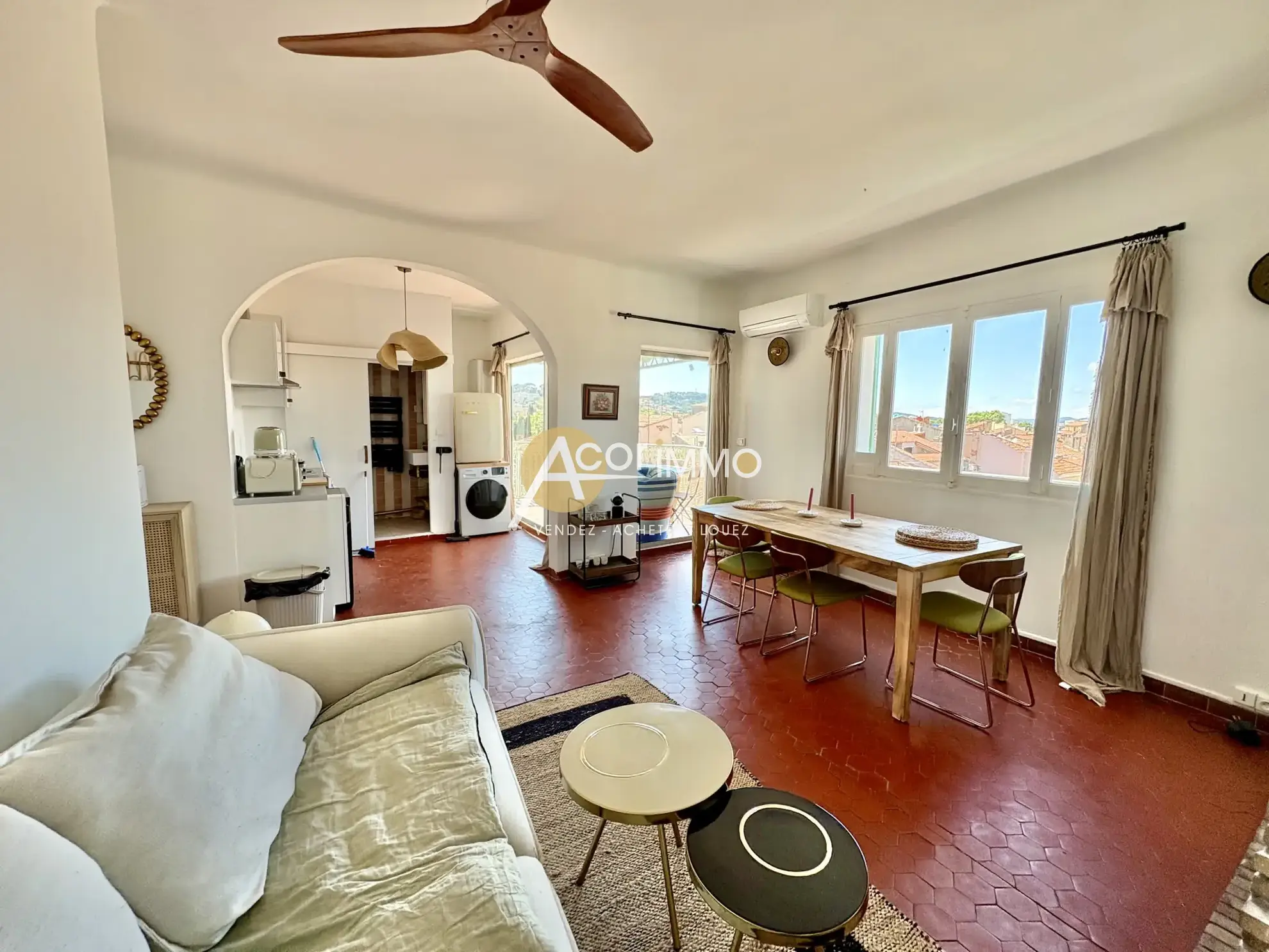 Appartement T2 avec terrasse et vue dégagée à La Seyne-sur-Mer 