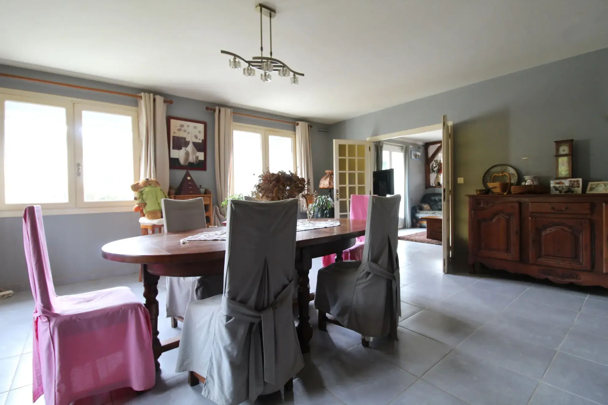 Grande maison moderne de 180 m² à Lacaune avec terrain de 4000 m² 