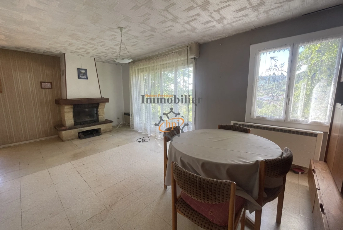À vendre maison avec terrain à Saint Affrique, 70 m², proche ville 