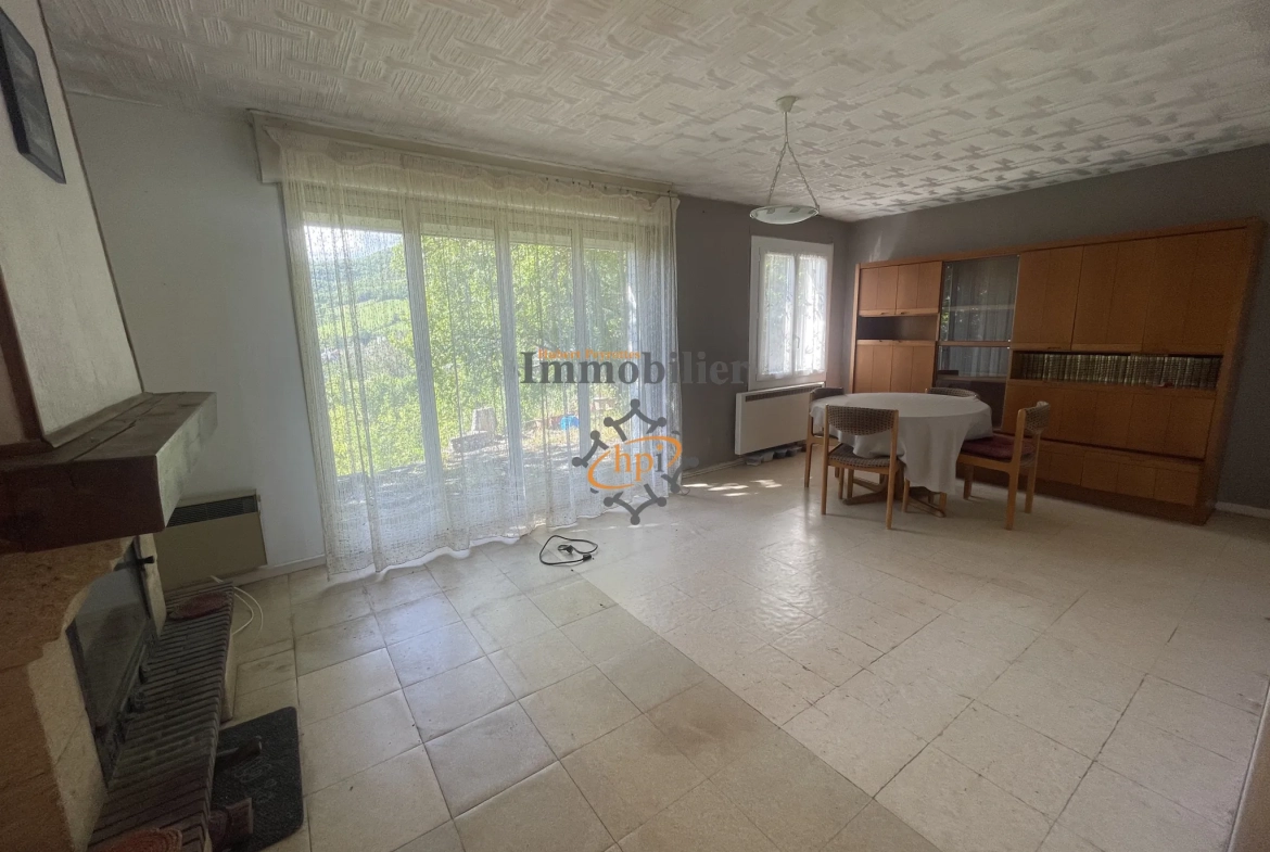 À vendre maison avec terrain à Saint Affrique, 70 m², proche ville 