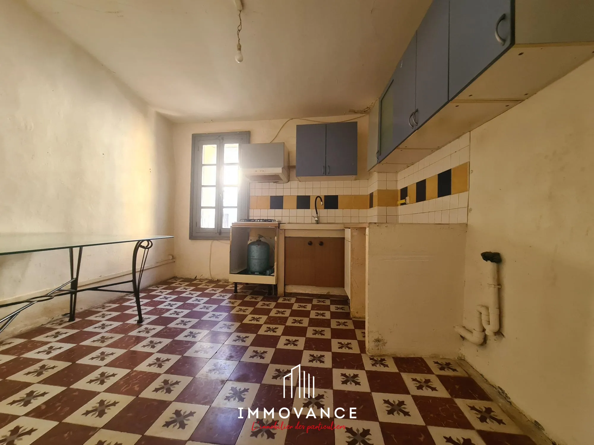 Maison de village à rénover avec potentiel à Campagnan, 90 m² 