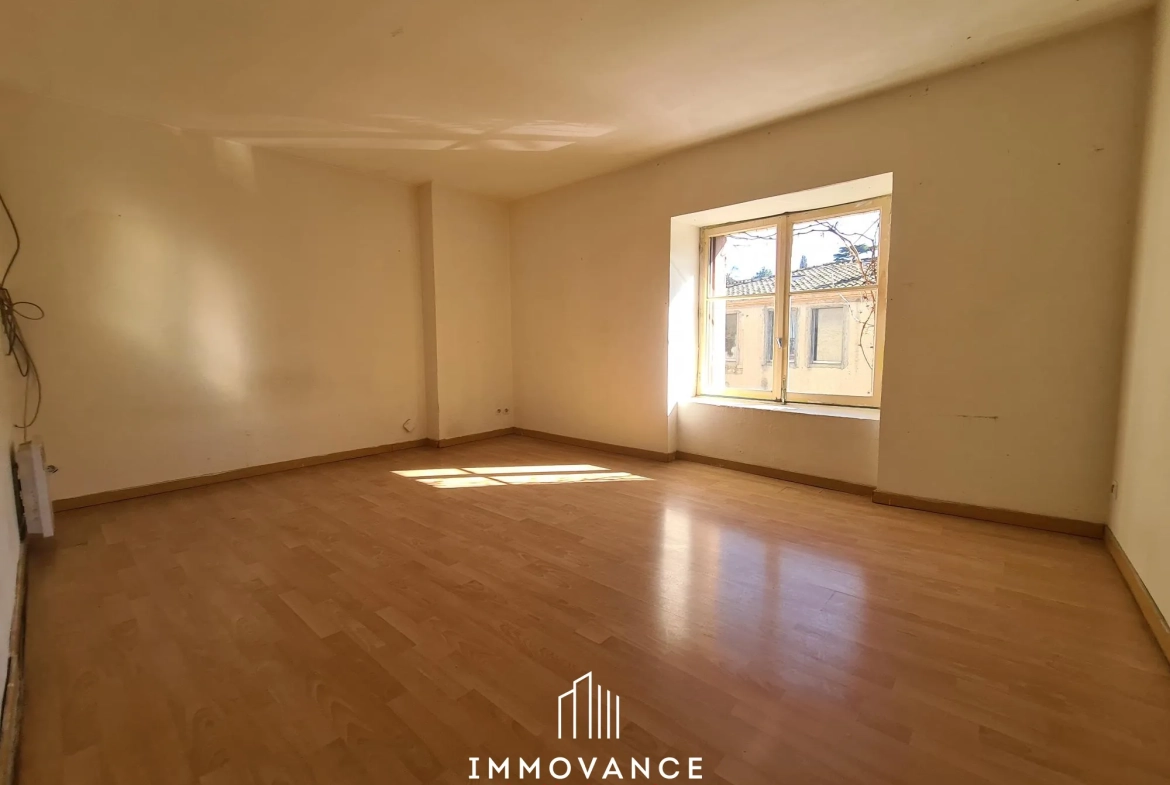 Maison de village à rénover avec potentiel à Campagnan, 90 m² 