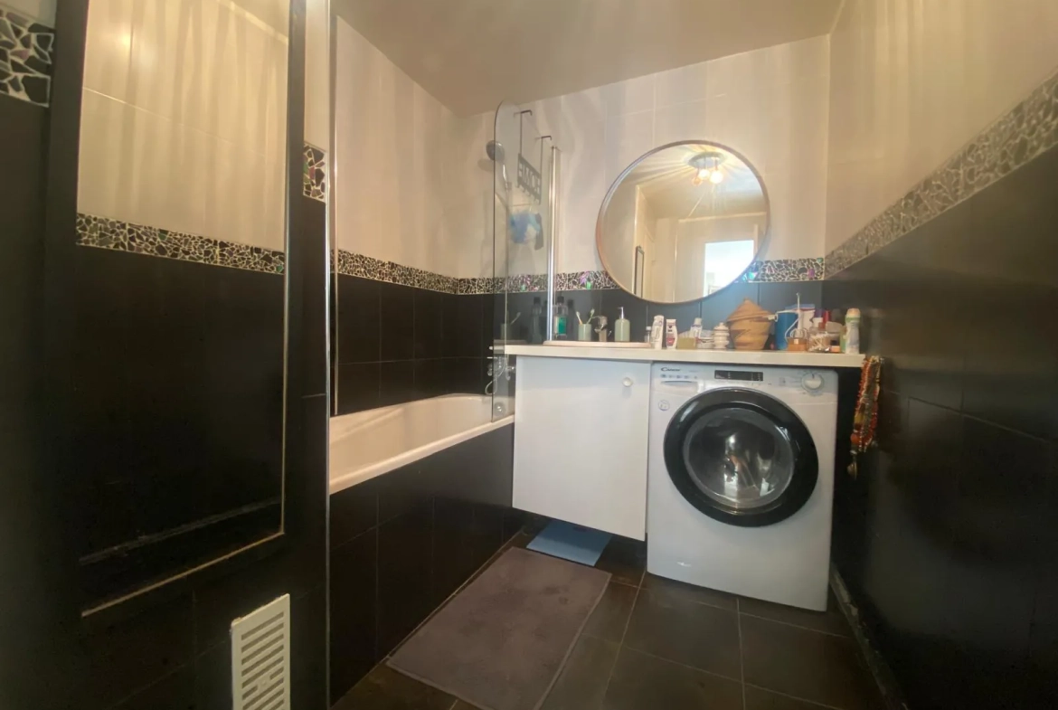 Charmant studio rénové de 39 m² au Le Chesnay, proche des commodités 