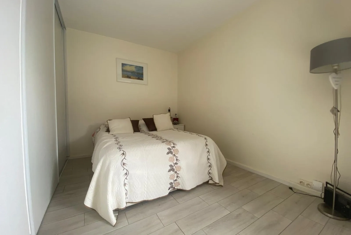 Charmant studio rénové de 39 m² au Le Chesnay, proche des commodités 