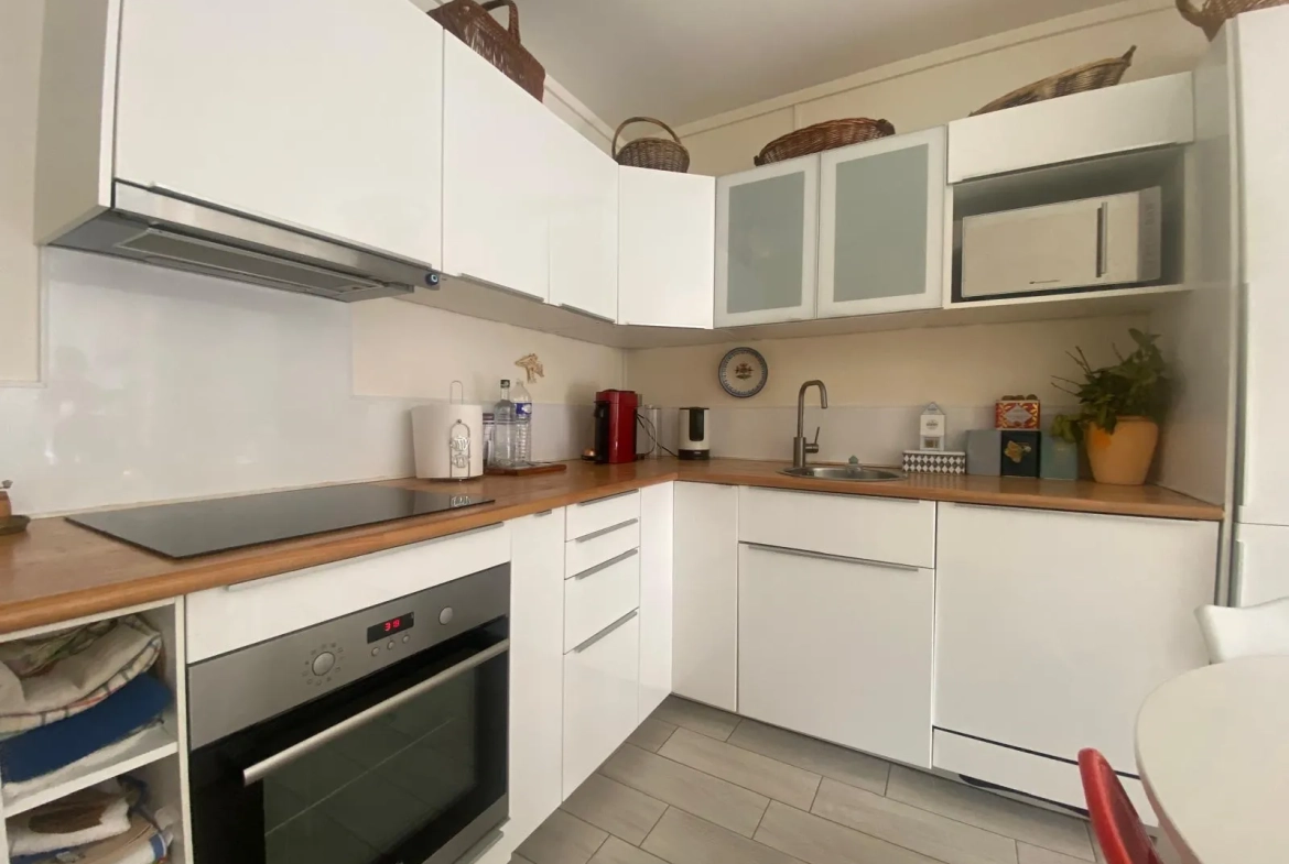 Charmant studio rénové de 39 m² au Le Chesnay, proche des commodités 