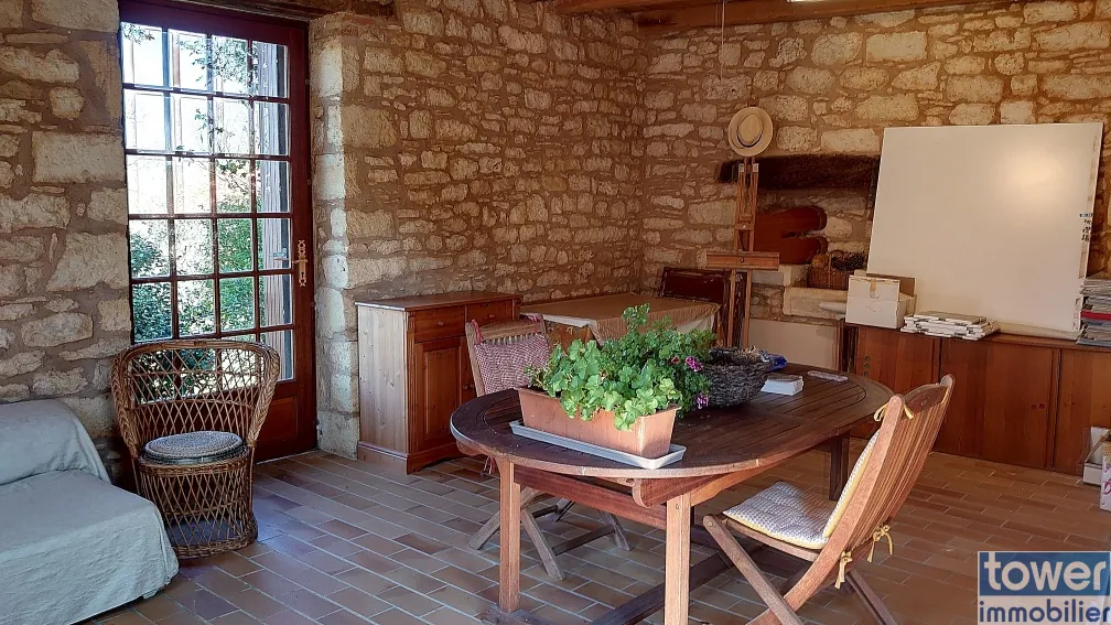 Charmante maison de bastide avec gîte et jardin à Montcabrier 