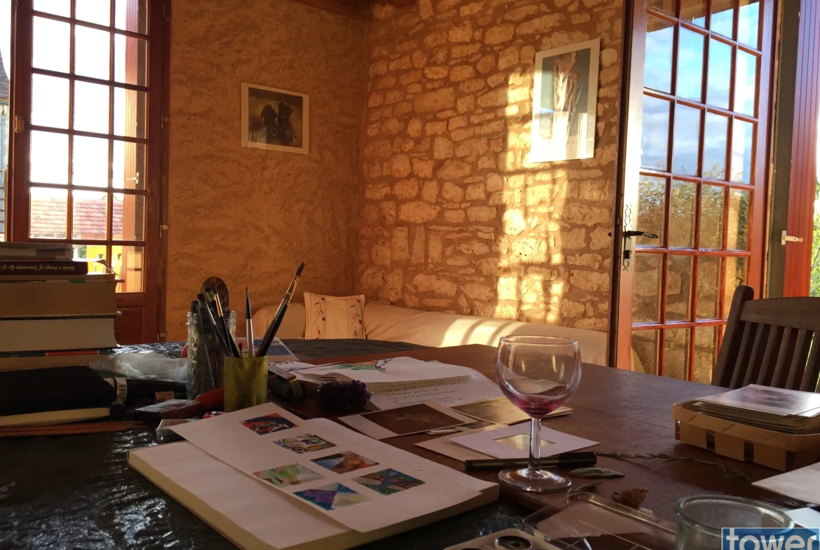 Charmante maison de bastide avec gîte et jardin à Montcabrier 