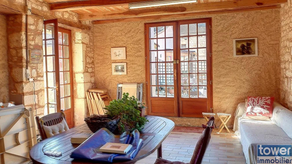 Charmante maison de bastide avec gîte et jardin à Montcabrier 