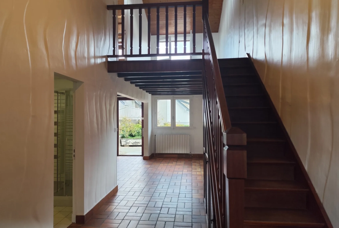 Maison de 75 m² en centre-ville de Bagnères de Luchon avec terrasse et vue dégagée 
