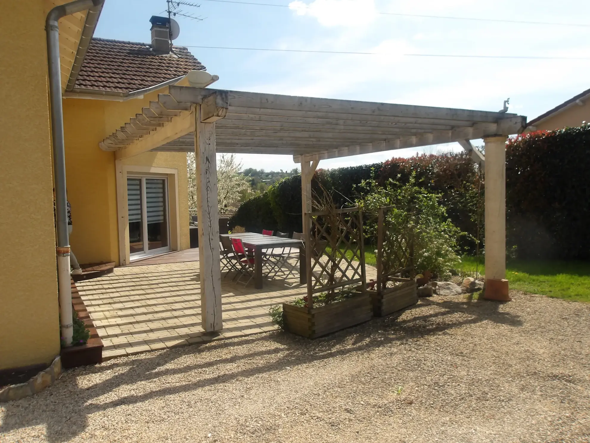 Maison 2003 avec grand jardin proche de Charlieu - 150 m² 