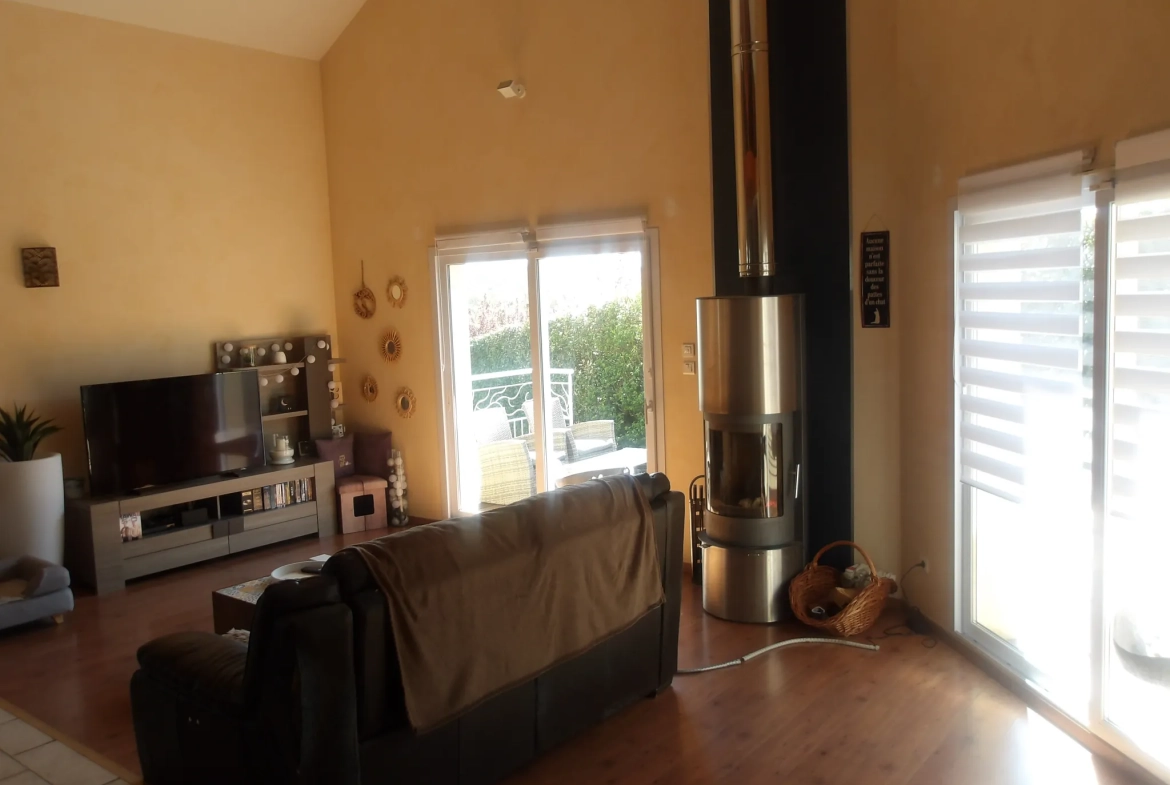 Maison 2003 avec grand jardin proche de Charlieu - 150 m² 