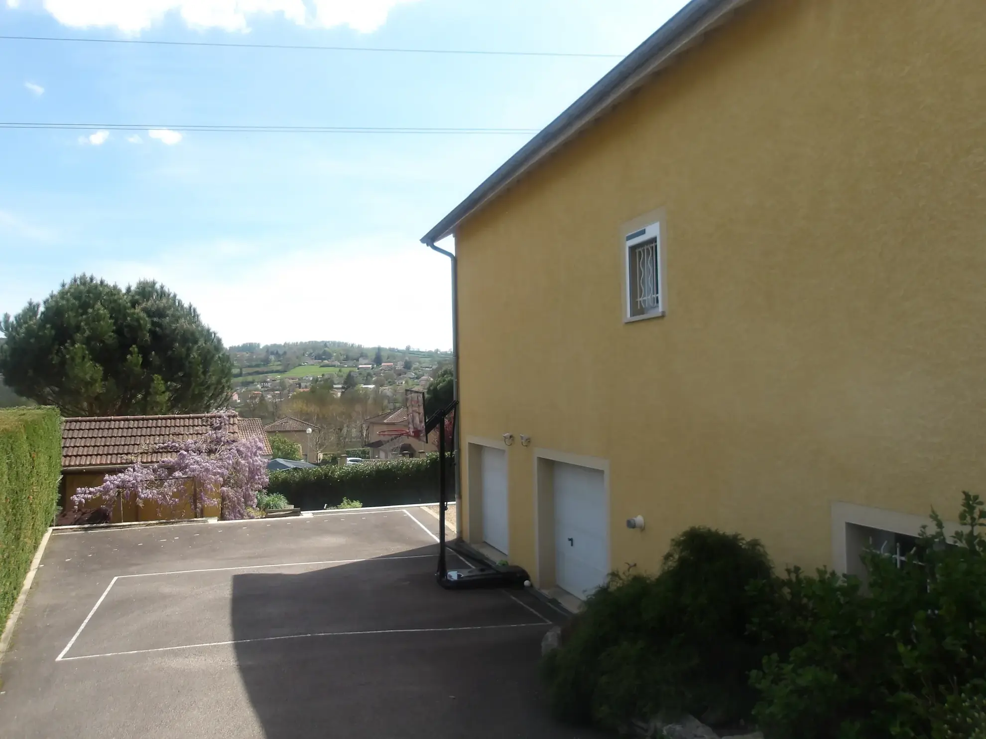 Maison 2003 avec grand jardin proche de Charlieu - 150 m² 