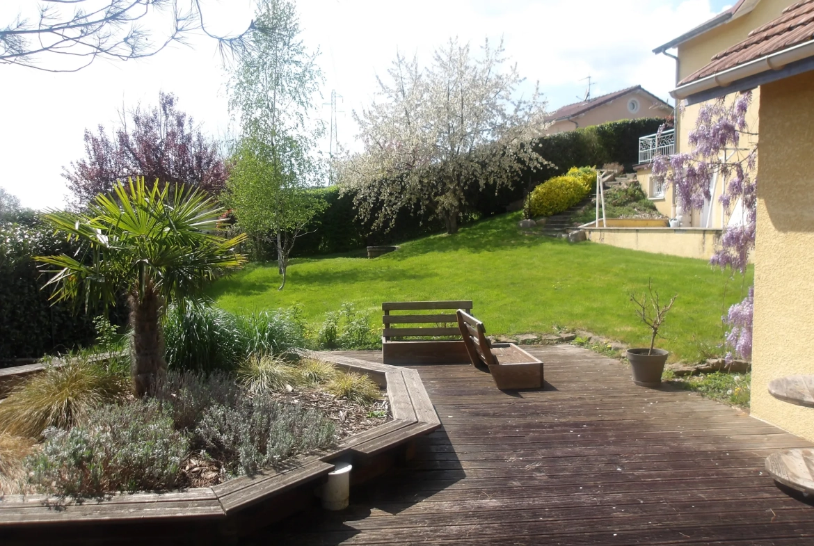 Maison 2003 avec grand jardin proche de Charlieu - 150 m² 