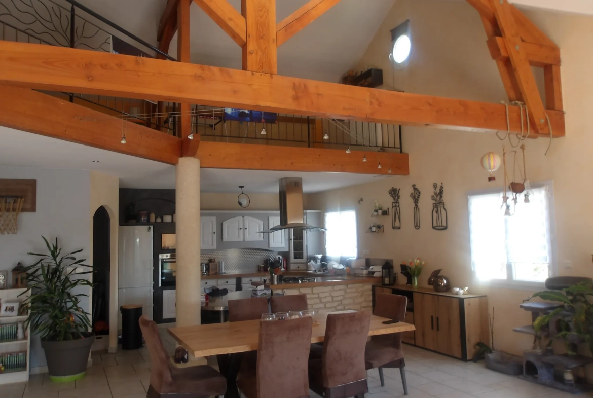 Maison 2003 avec grand jardin proche de Charlieu - 150 m² 