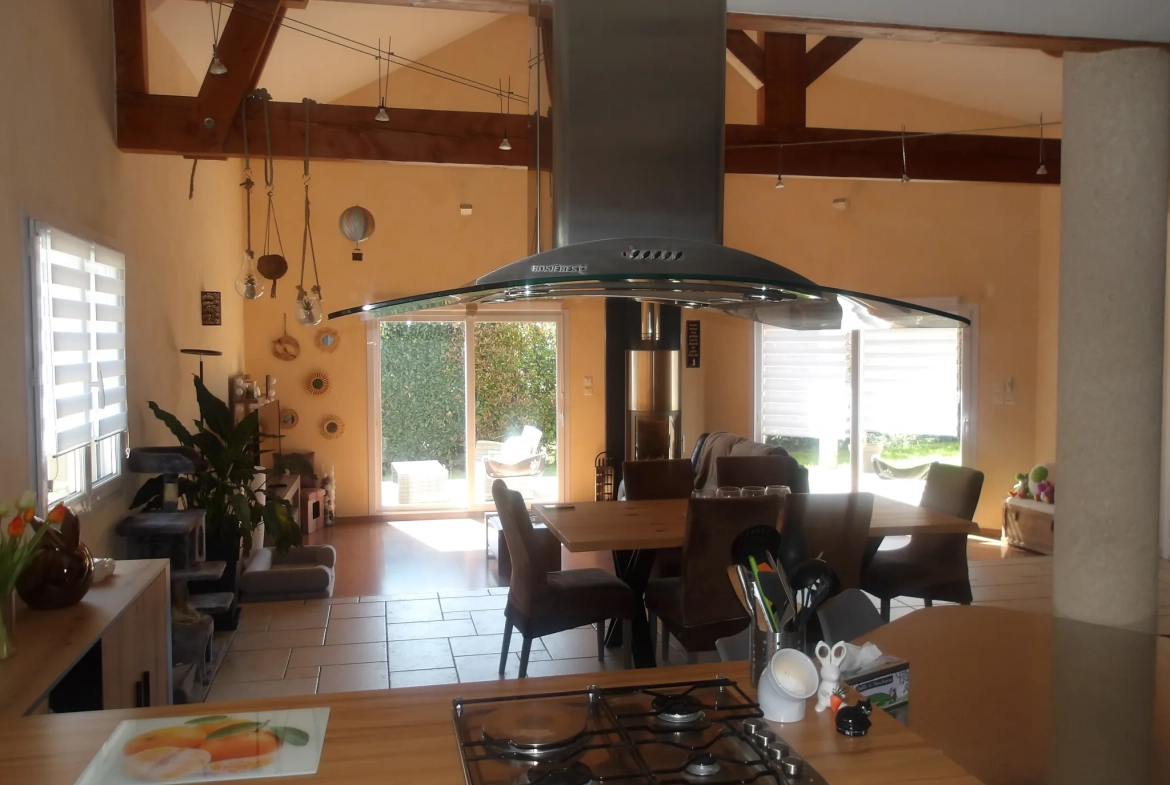 Maison 2003 avec grand jardin proche de Charlieu - 150 m² 