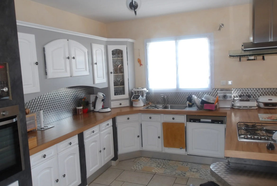 Maison 2003 avec grand jardin proche de Charlieu - 150 m² 