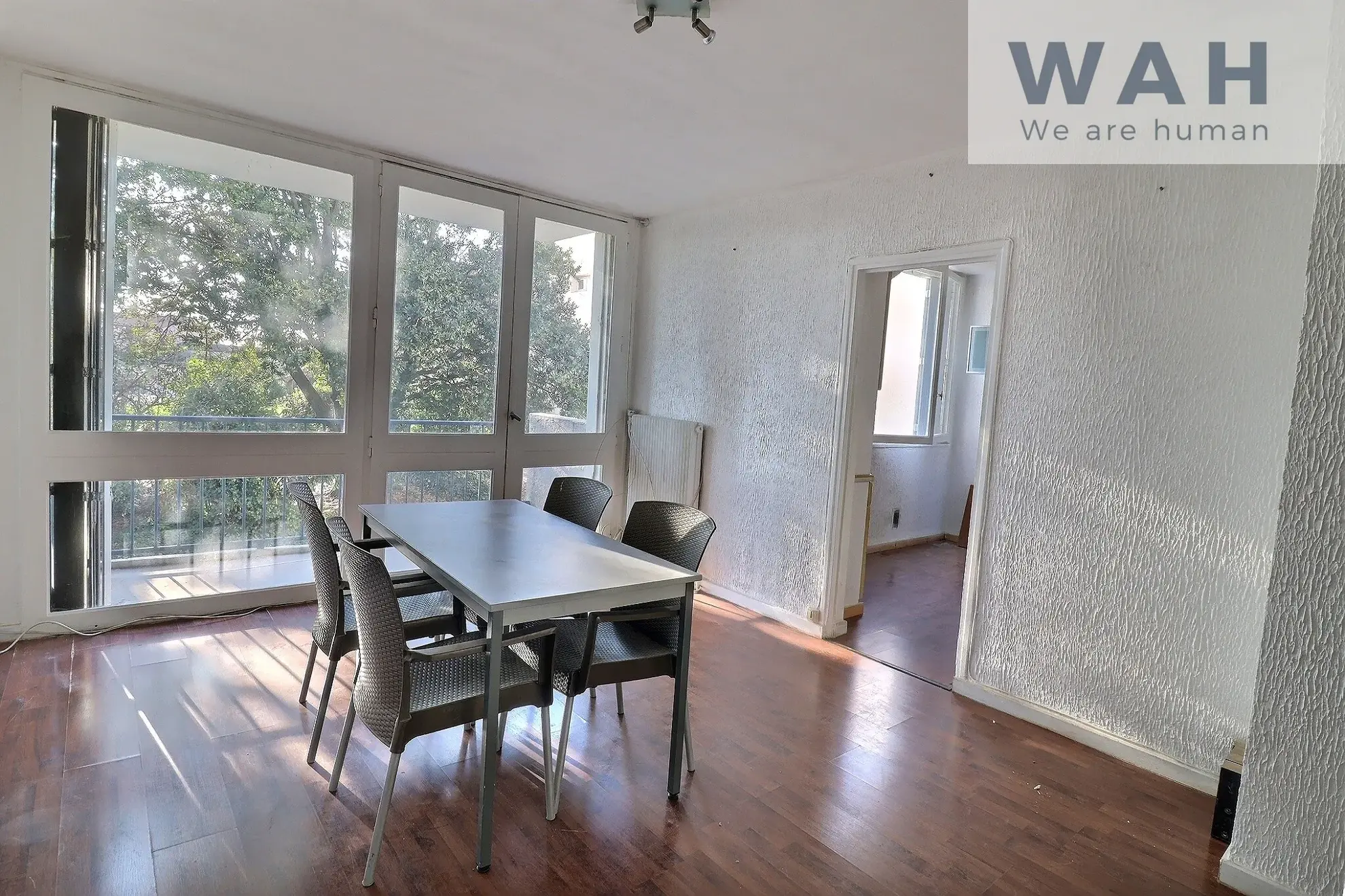 Appartement T4 à rénover à Lunel 34400 – Emplacement privilégié 