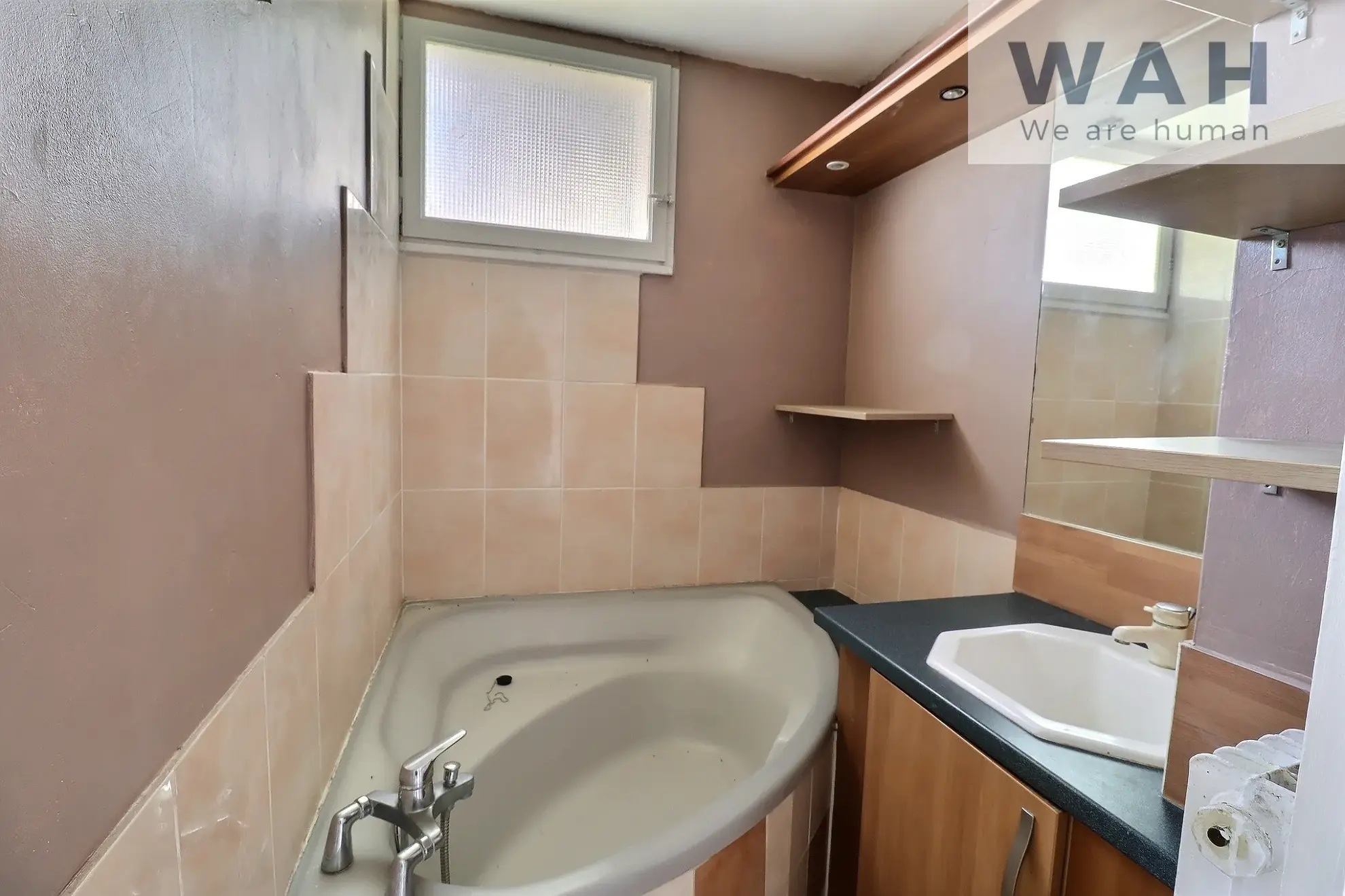 Appartement T4 à rénover à Lunel 34400 – Emplacement privilégié 