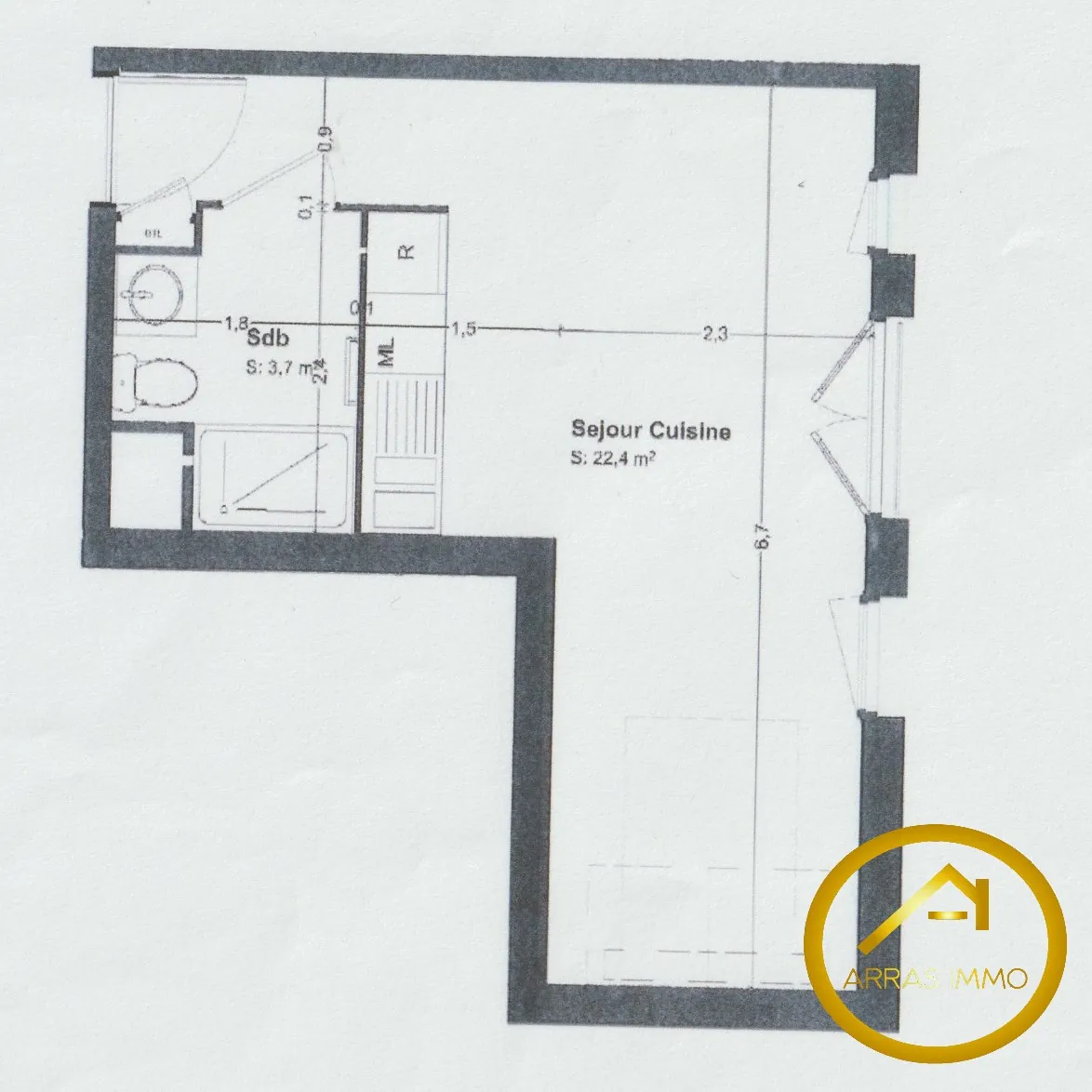 Studio à Vendre à Arras de 26,1 m² avec stationnement et locataire en place 