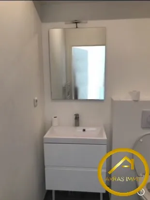 Studio à Vendre à Arras de 26,1 m² avec stationnement et locataire en place 