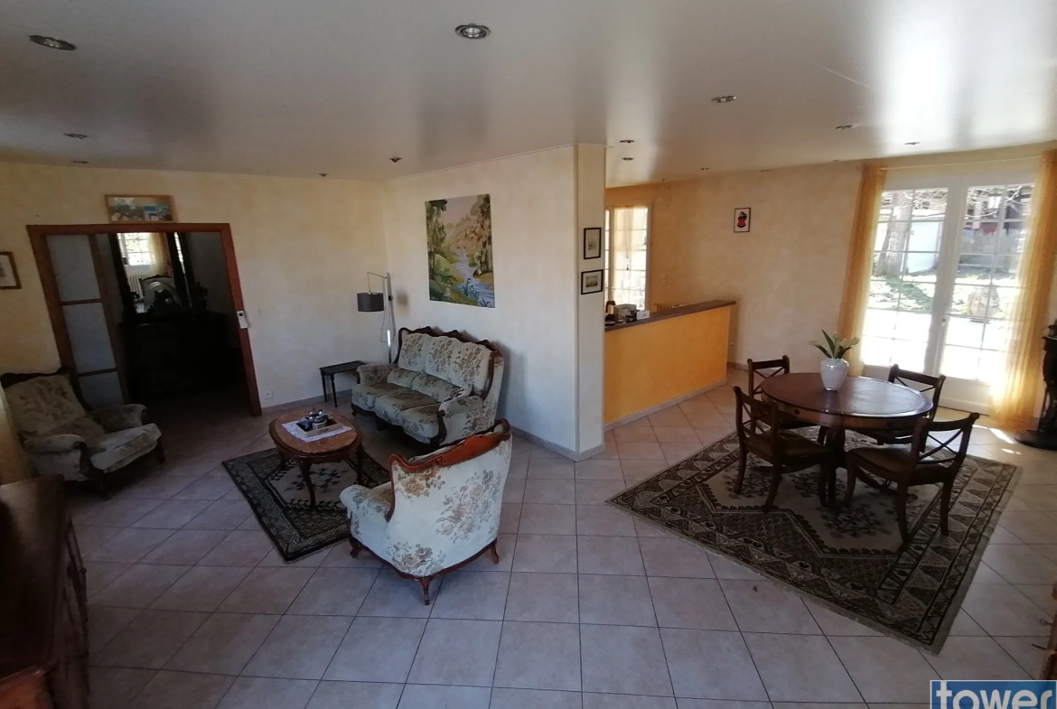 Maison de caractère à Montech de 150 m² avec jardin et double garage 