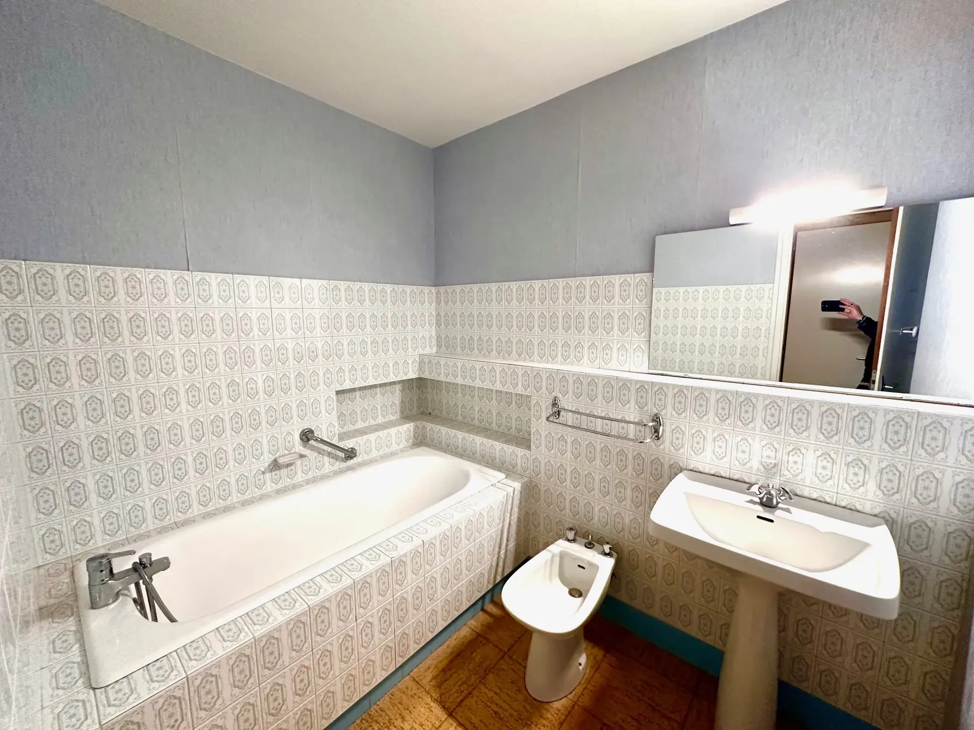Appartement T3 avec garage et cave à Lourdes près des Halles 