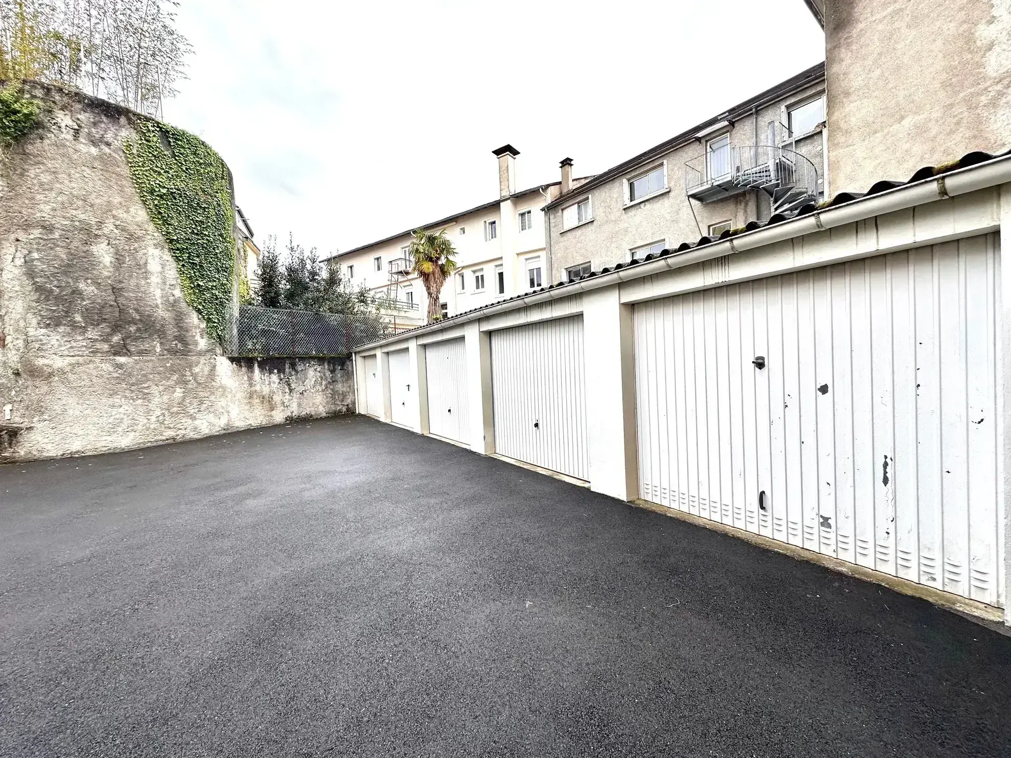 Appartement T3 avec garage et cave à Lourdes près des Halles 