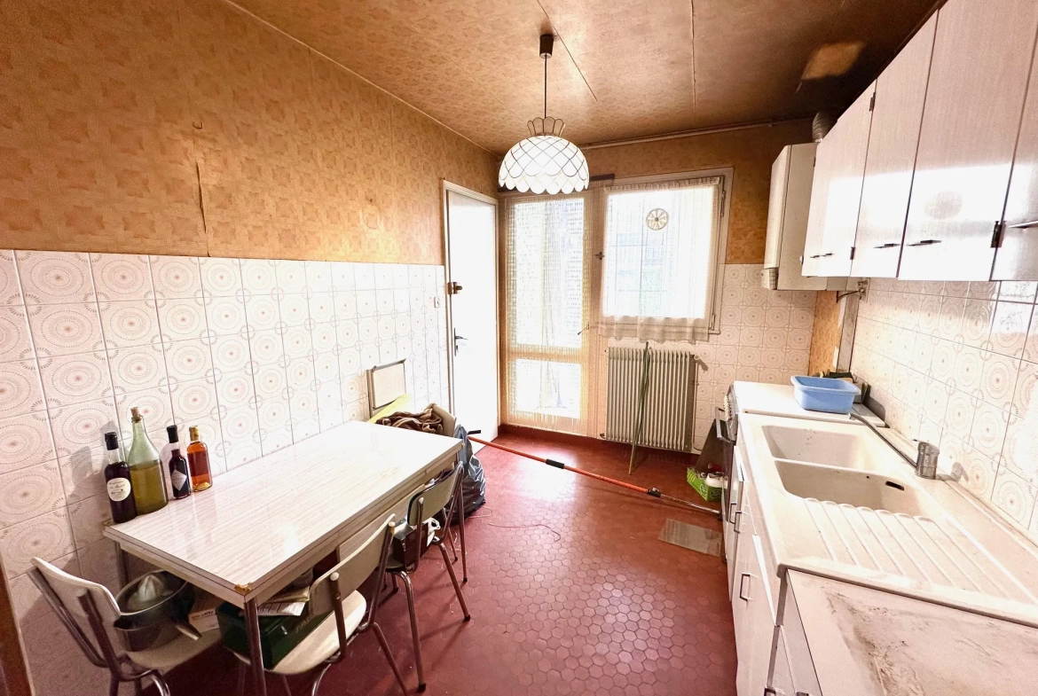 Appartement T3 avec garage et cave à Lourdes près des Halles 