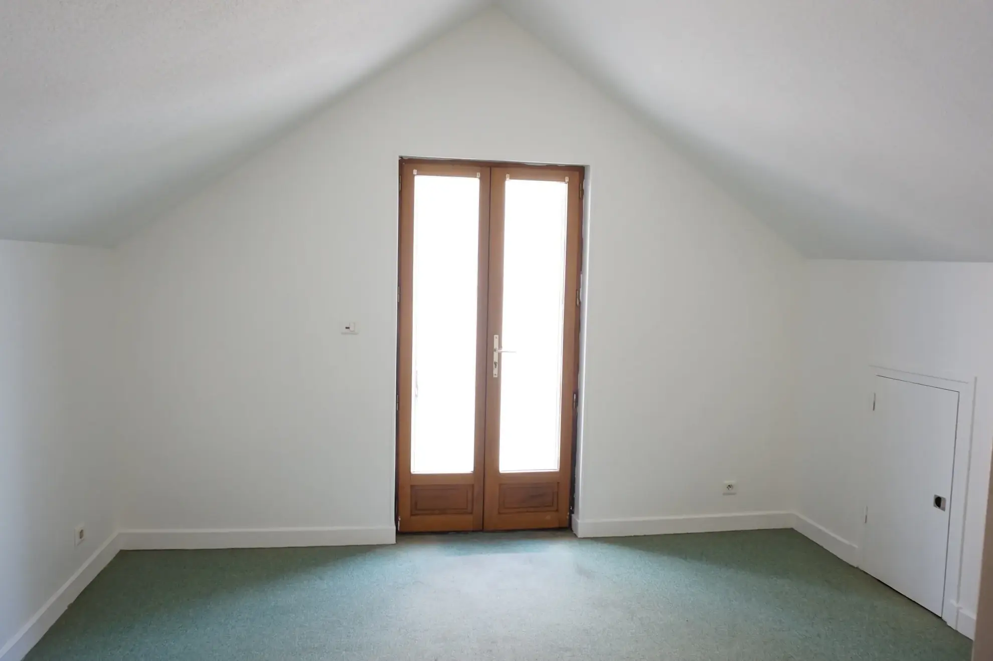 Maison de village avec grand jardin à Luzy - 85 m² 