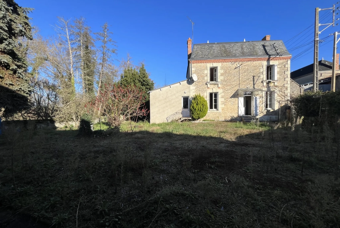 Maison de caractère de 130 m² en bordure de rivière à Taizé 