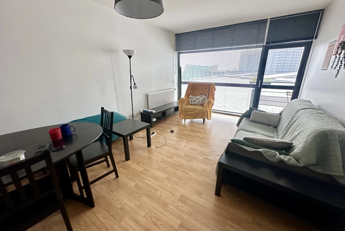 Appartement T3 à vendre à Lille proche d’Euralille avec balcon et loggia 
