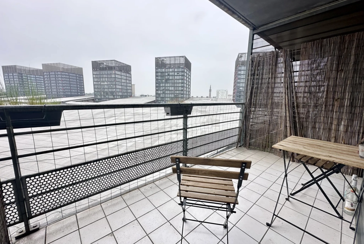 Appartement T3 à vendre à Lille proche d’Euralille avec balcon et loggia 