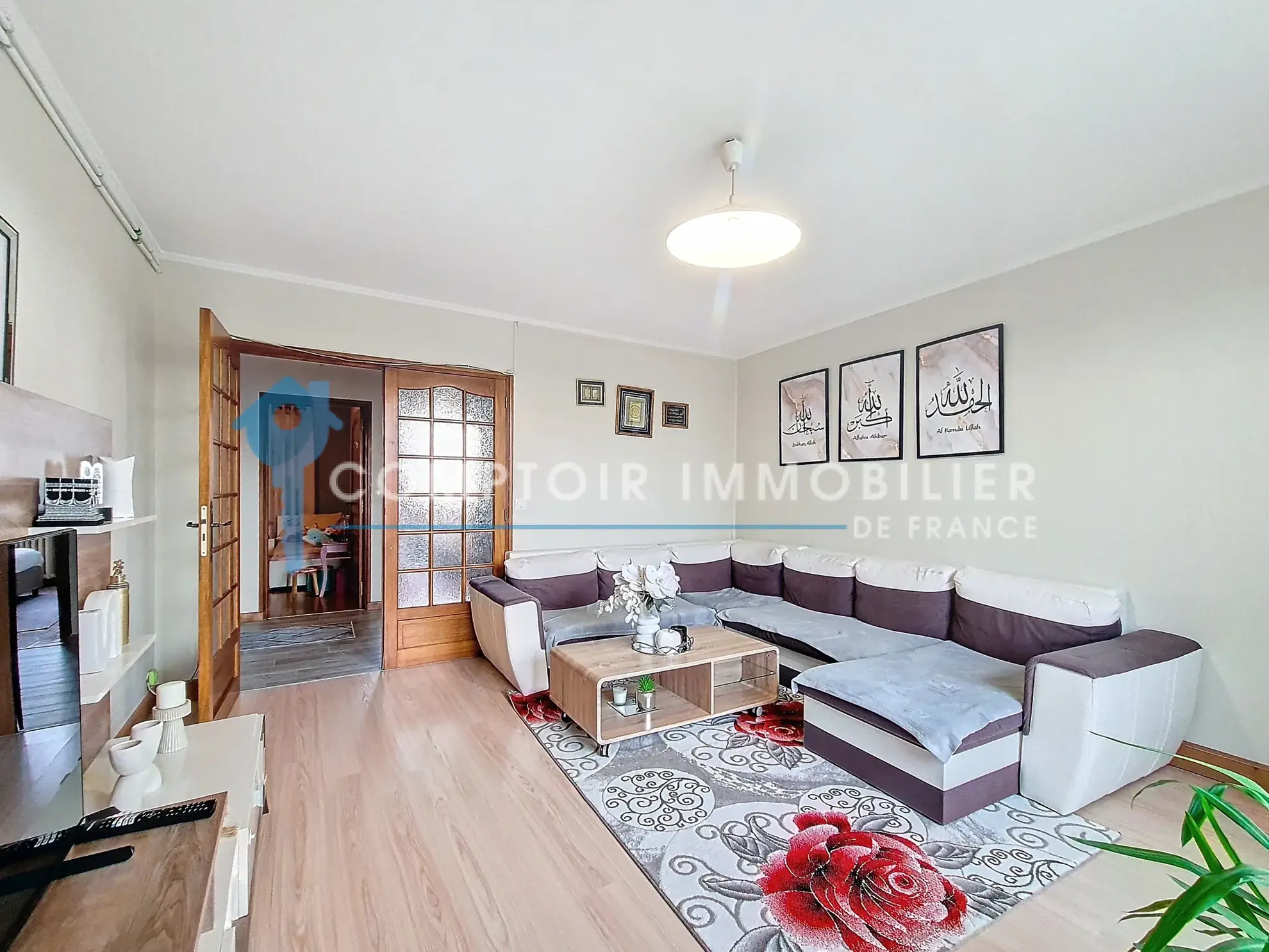 Terrain constructible plat à vendre à La Clisse - 842 m² 