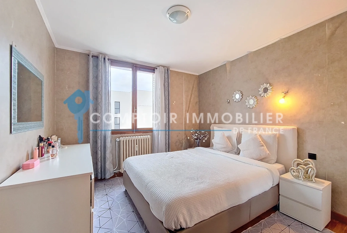 Terrain constructible plat à vendre à La Clisse - 842 m² 