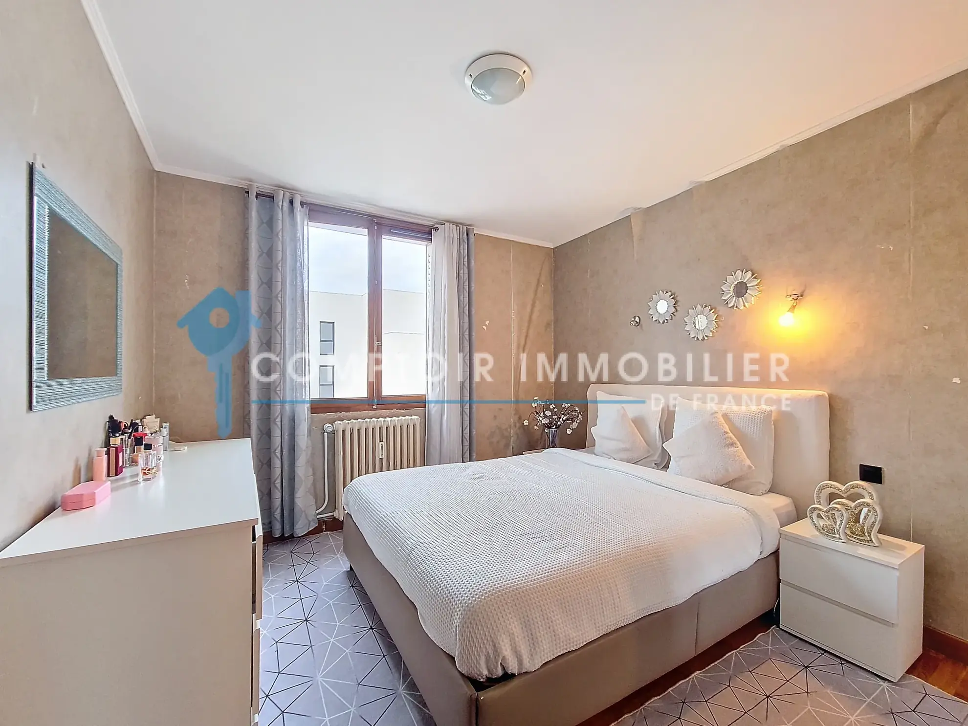 Terrain constructible plat à vendre à La Clisse - 842 m² 