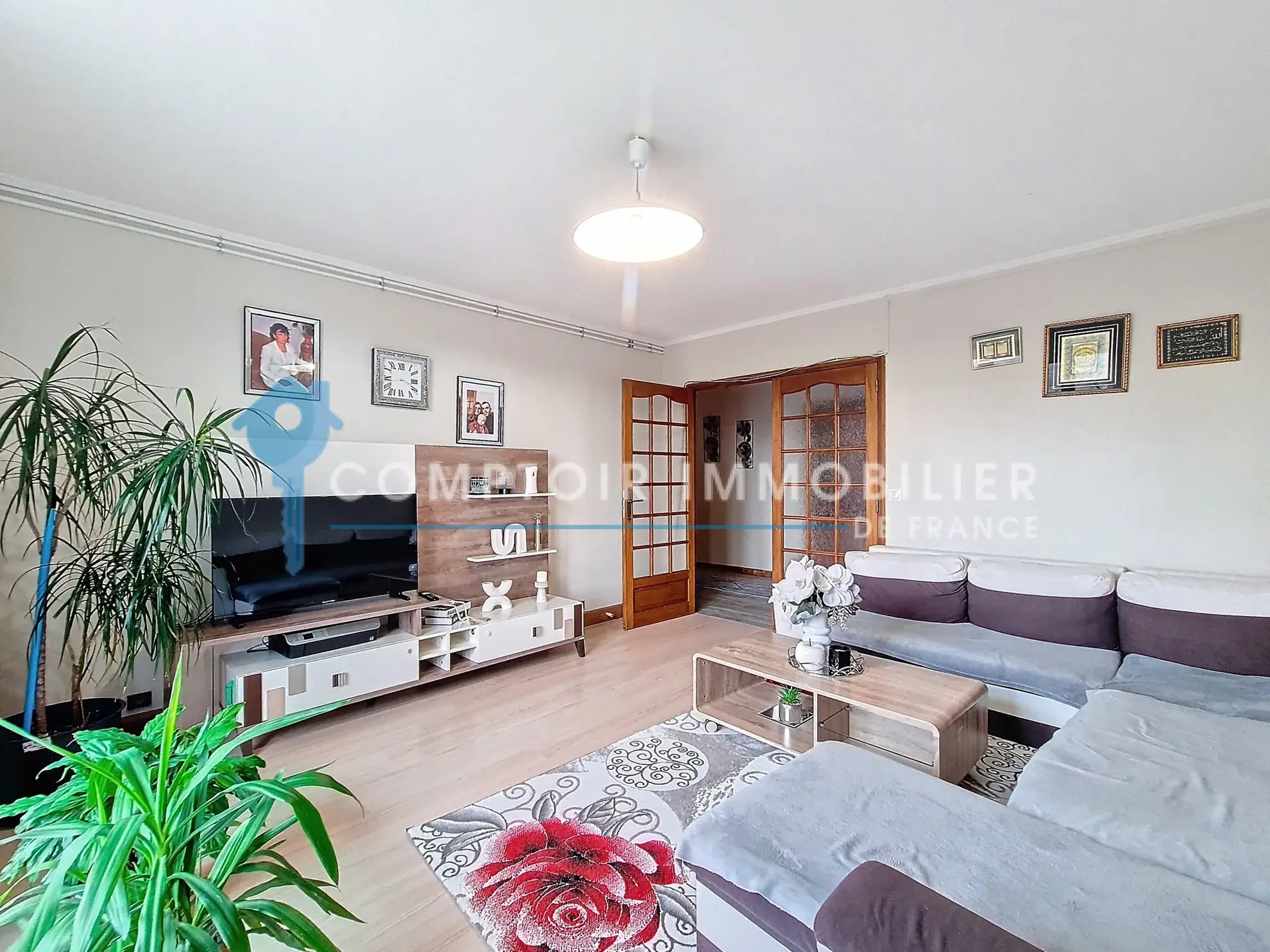 Terrain constructible plat à vendre à La Clisse - 842 m² 