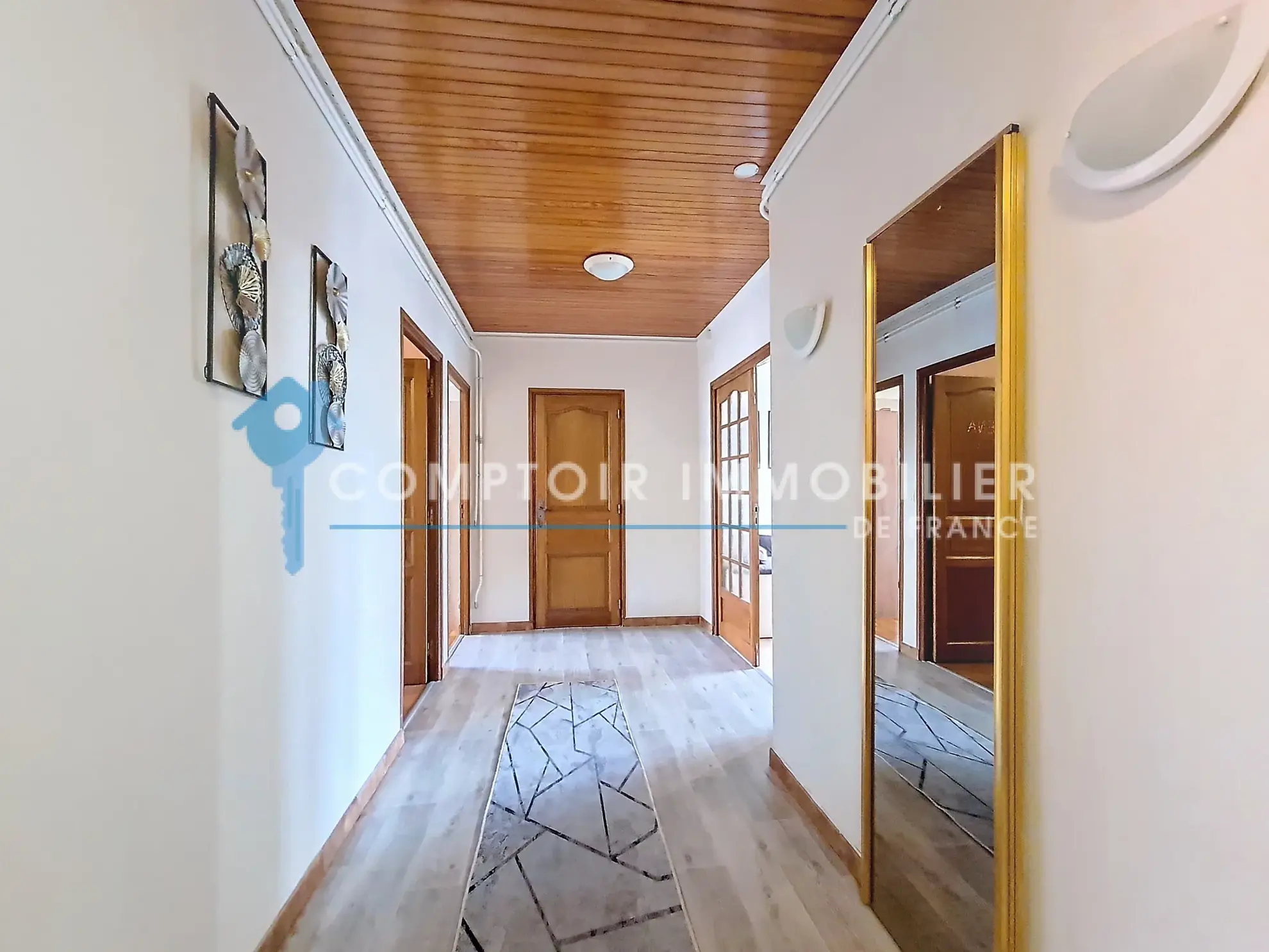 Terrain constructible plat à vendre à La Clisse - 842 m² 